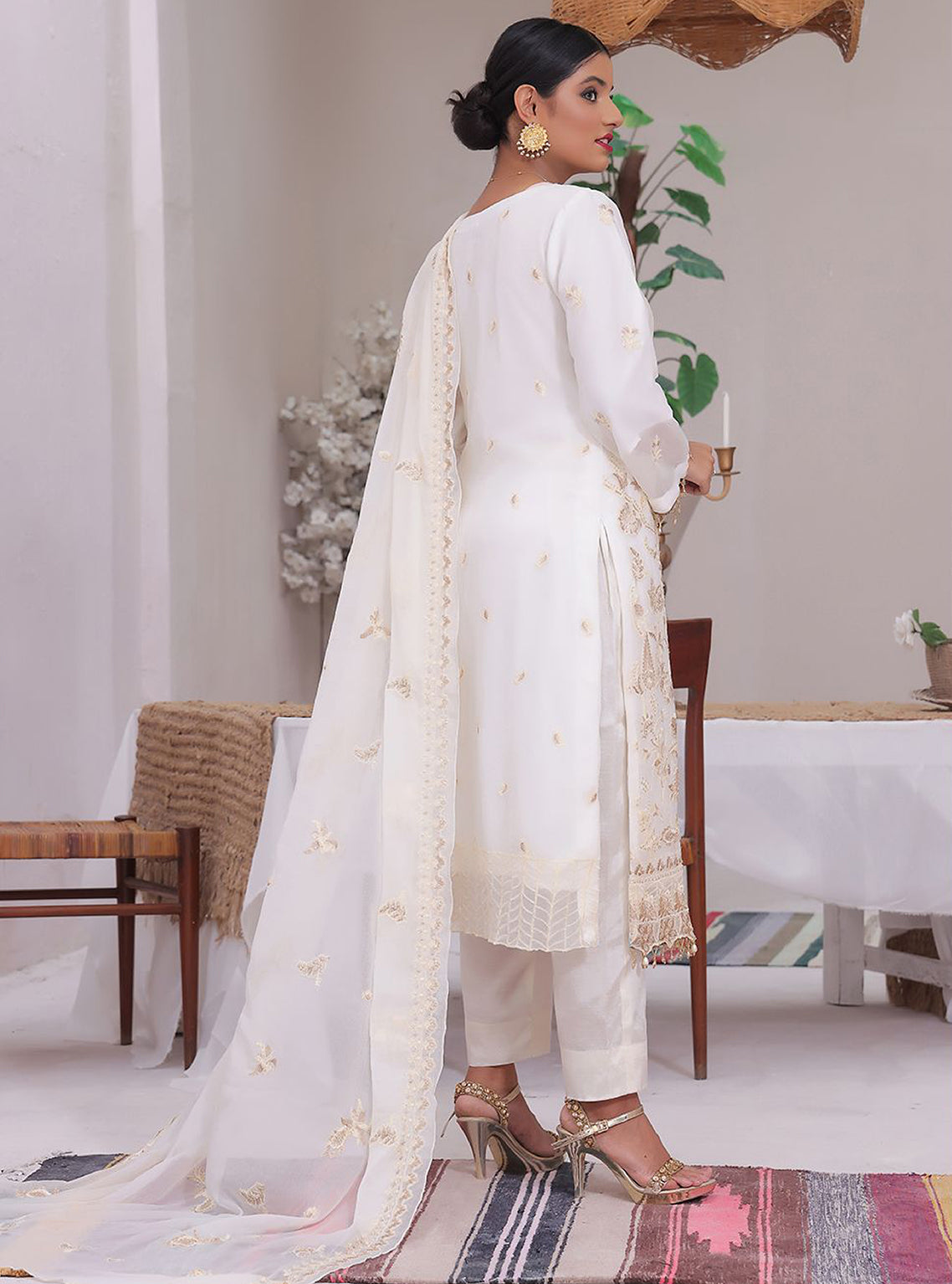 D#03 Amaira Fashion Duchess Semi Stitched Luxury Chiffon Collection 823 D#03 Amaira Fashion Duchess Semi Stitched Luxury Chiffon Collection 823