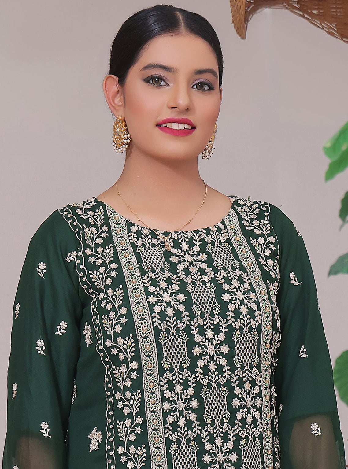 D#06 Amaira Fashion Duchess Semi Stitched Luxury Chiffon Collection 823 D#06 Amaira Fashion Duchess Semi Stitched Luxury Chiffon Collection 823