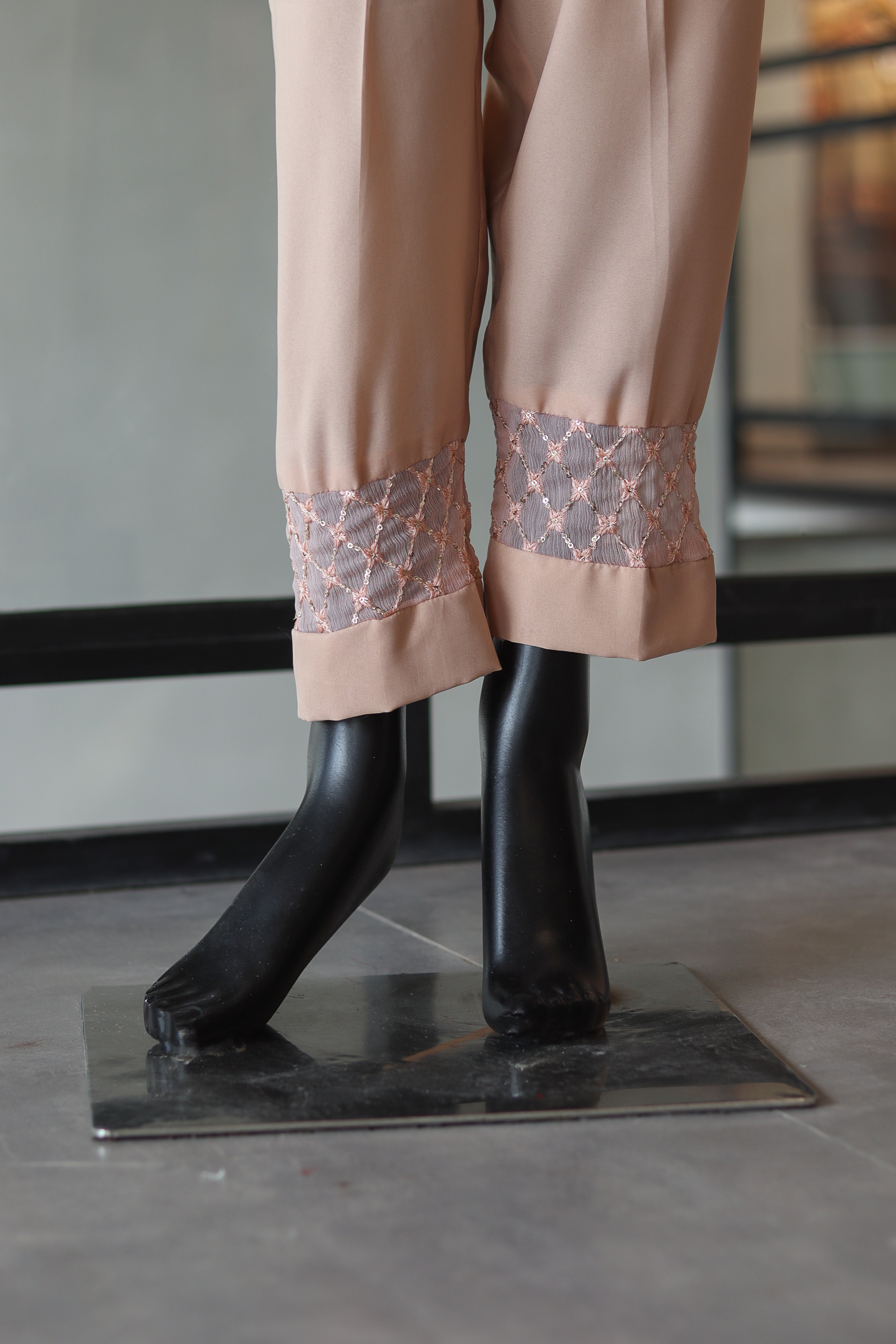 Raad Luxury Embroidered Chiffon 4 Piece Stitched Suit RD24LEF RA03-8789 Raad Luxury Embroidered Chiffon 4 Piece Stitched Suit RD24LEF RA03-8789