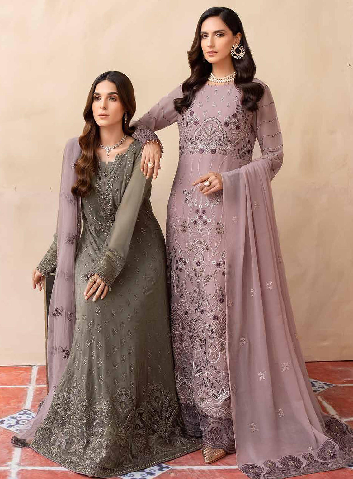 Elnaz By Flossie Embroidered Chiffon Unstitched 3 Piece Suit - 107 Elnaz By Flossie Embroidered Chiffon Unstitched 3 Piece Suit - 107