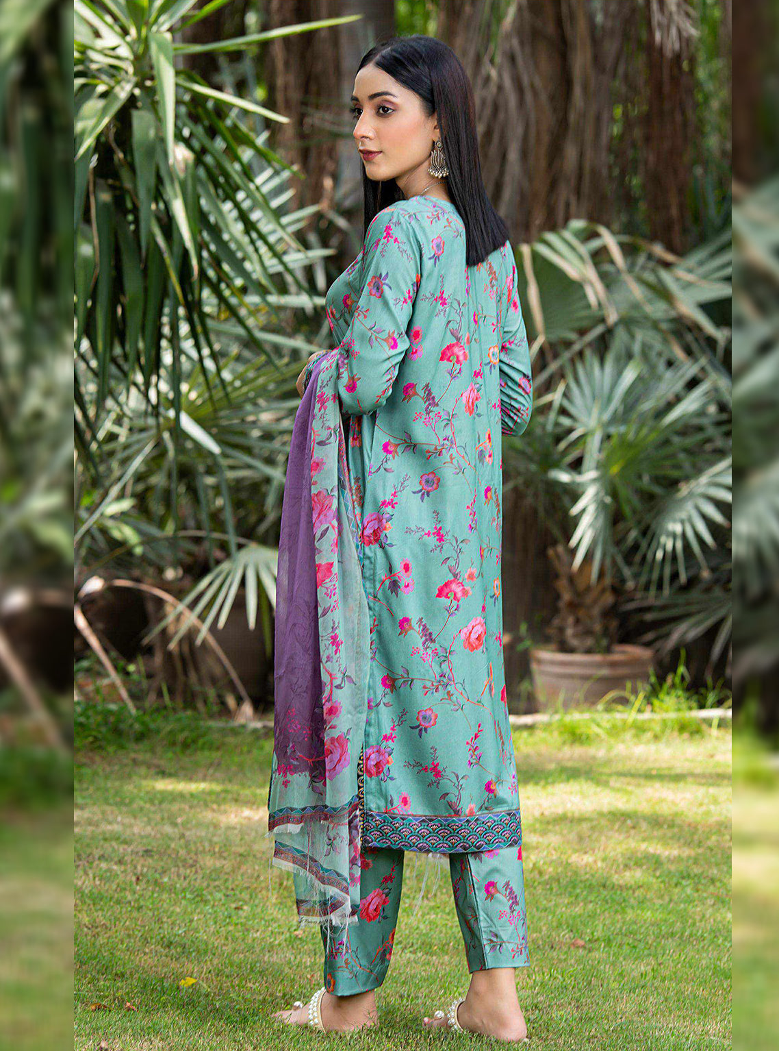 Aangan By Qalamkar Embroidered Linen Unstitched 3 Piece Suit - 05 Aangan By Qalamkar Embroidered Linen Unstitched 3 Piece Suit - 05