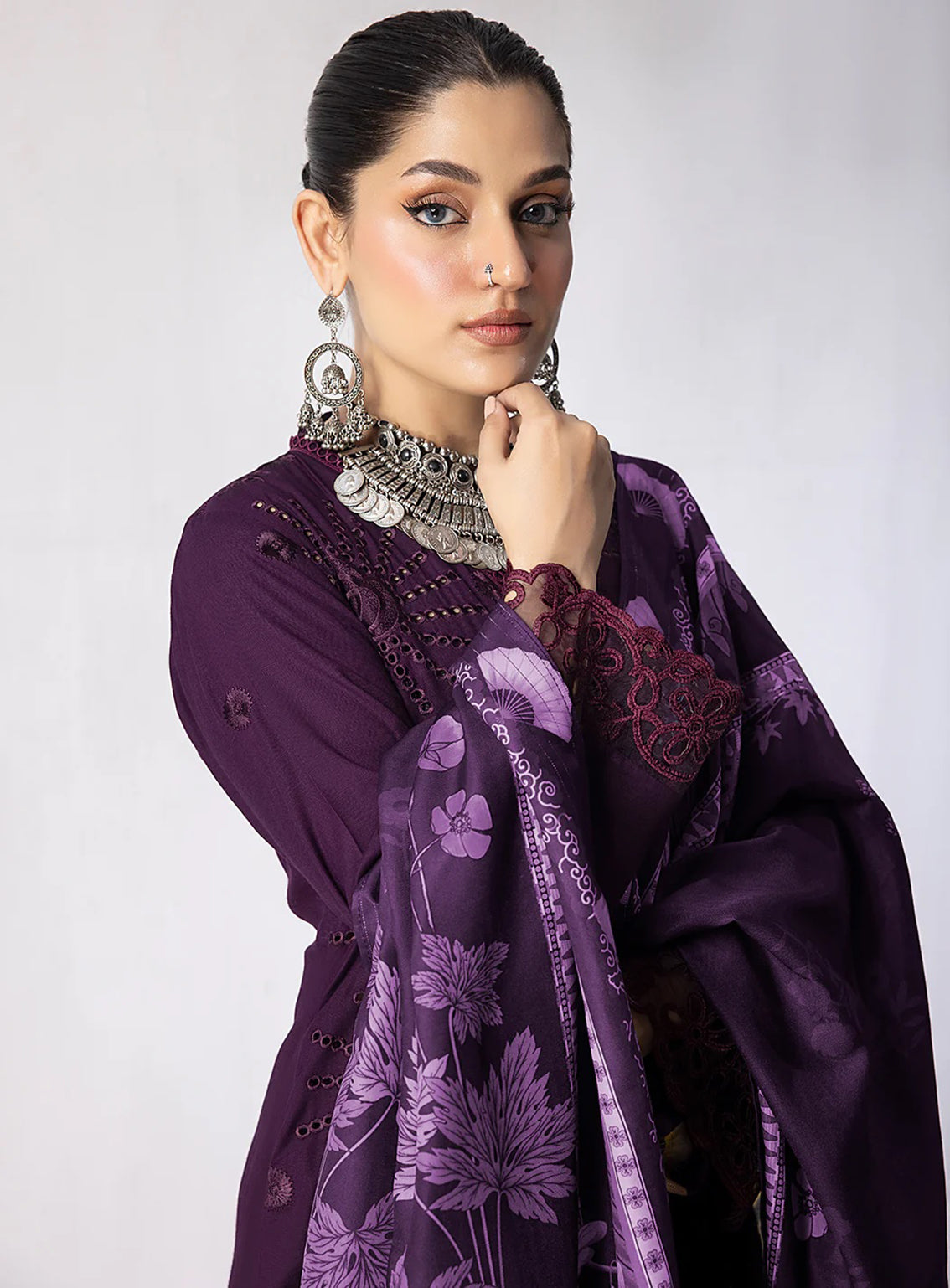 D#10 Mahnur Mehru Linen Winter Collection 923 D#10 Mahnur Mehru Linen Winter Collection 923