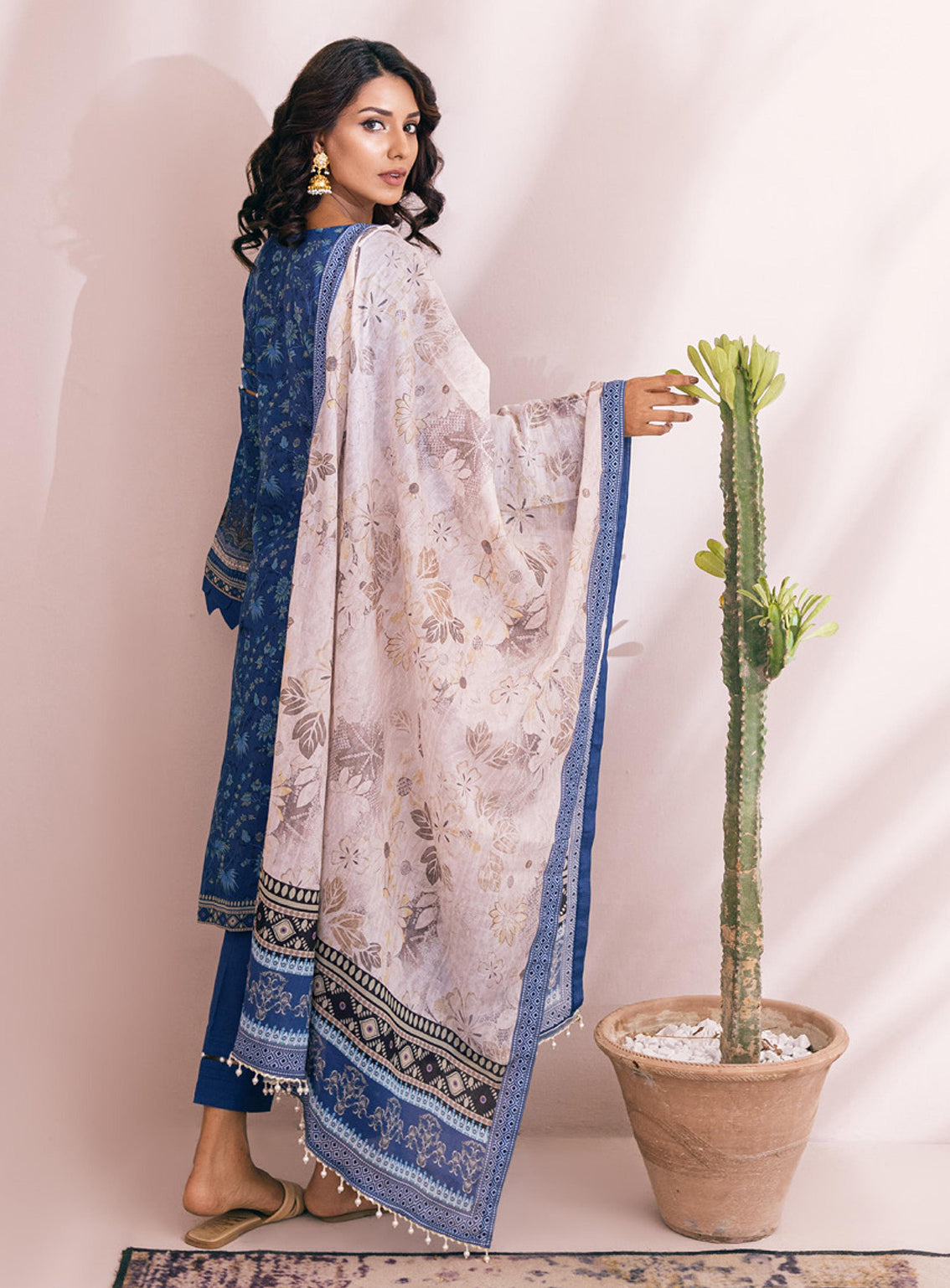 D#04 AlZohaib Monsoon Digtal Printed Cambric 3Pc 923 D#04 AlZohaib Monsoon Digtal Printed Cambric 3Pc 923