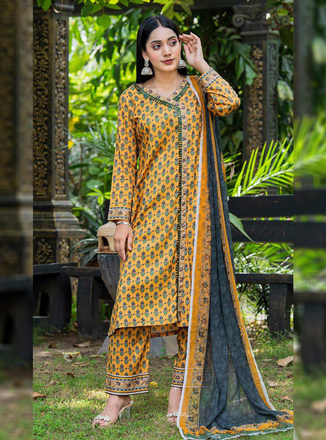 Aangan By Qalamkar Embroidered Linen Unstitched 3 Piece Suit - 03 Aangan By Qalamkar Embroidered Linen Unstitched 3 Piece Suit - 03