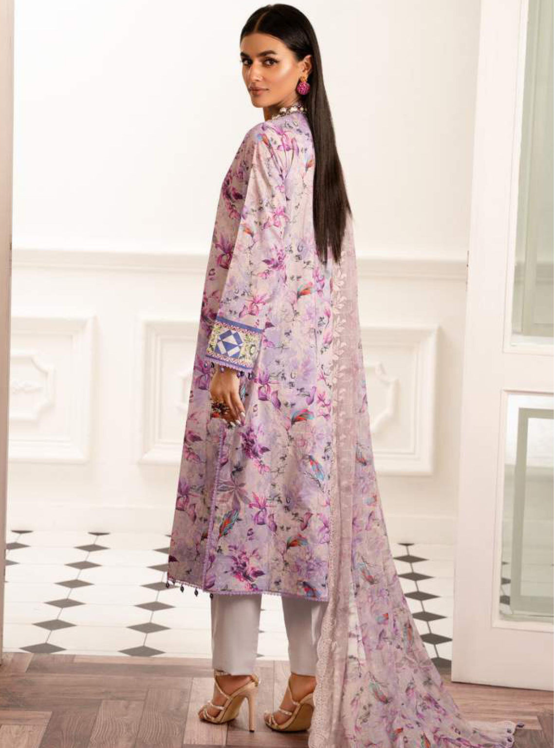 D#02 AlZohaib Sunshine Bloom Printed Bamber Chikankari Dupatta 923 D#02 AlZohaib Sunshine Bloom Printed Bamber Chikankari Dupatta 923