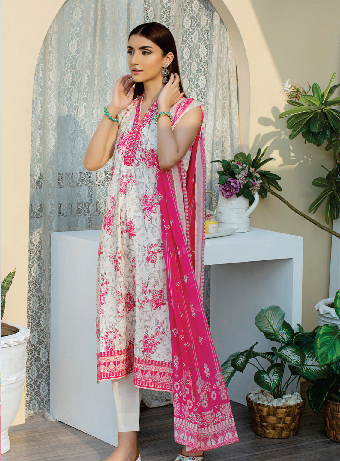 D#8128 Rashid Miral Luxury Printed Cambric Collection 923c Collection 923 D#8128 Rashid Miral Luxury Printed Cambric Collection 923c Collection 923