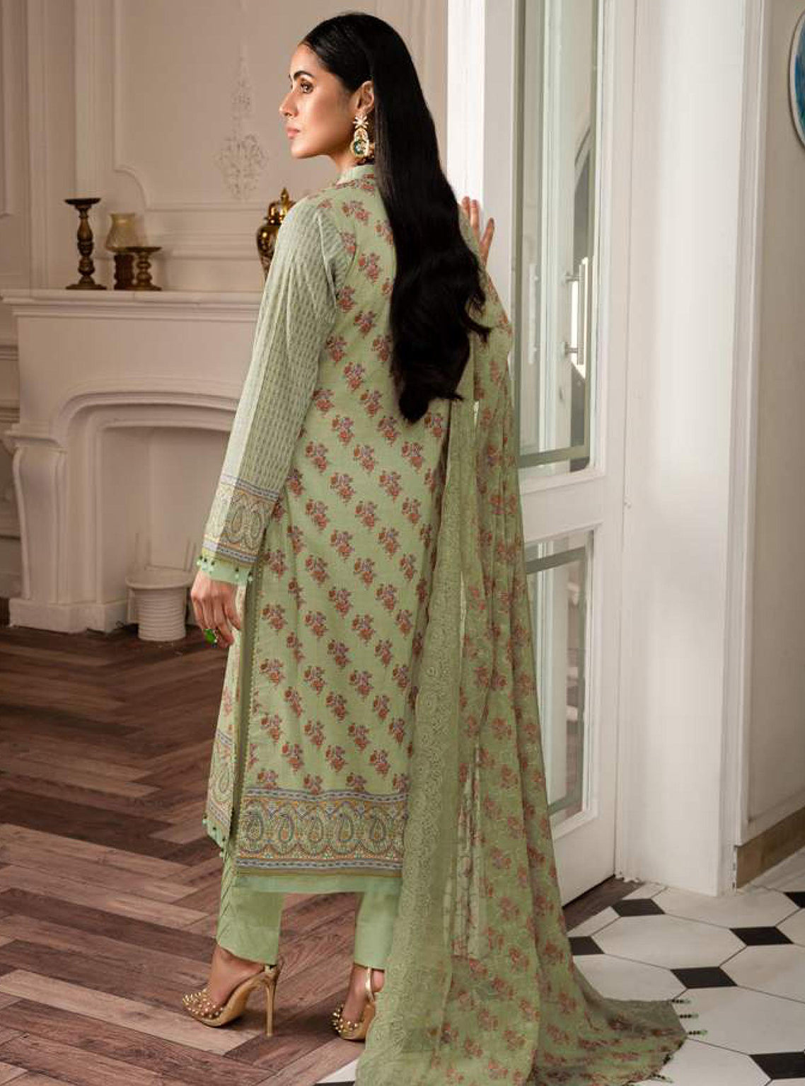 D#12 AlZohaib Sunshine Bloom Printed Bamber Chikankari Dupatta 923 D#12 AlZohaib Sunshine Bloom Printed Bamber Chikankari Dupatta 923