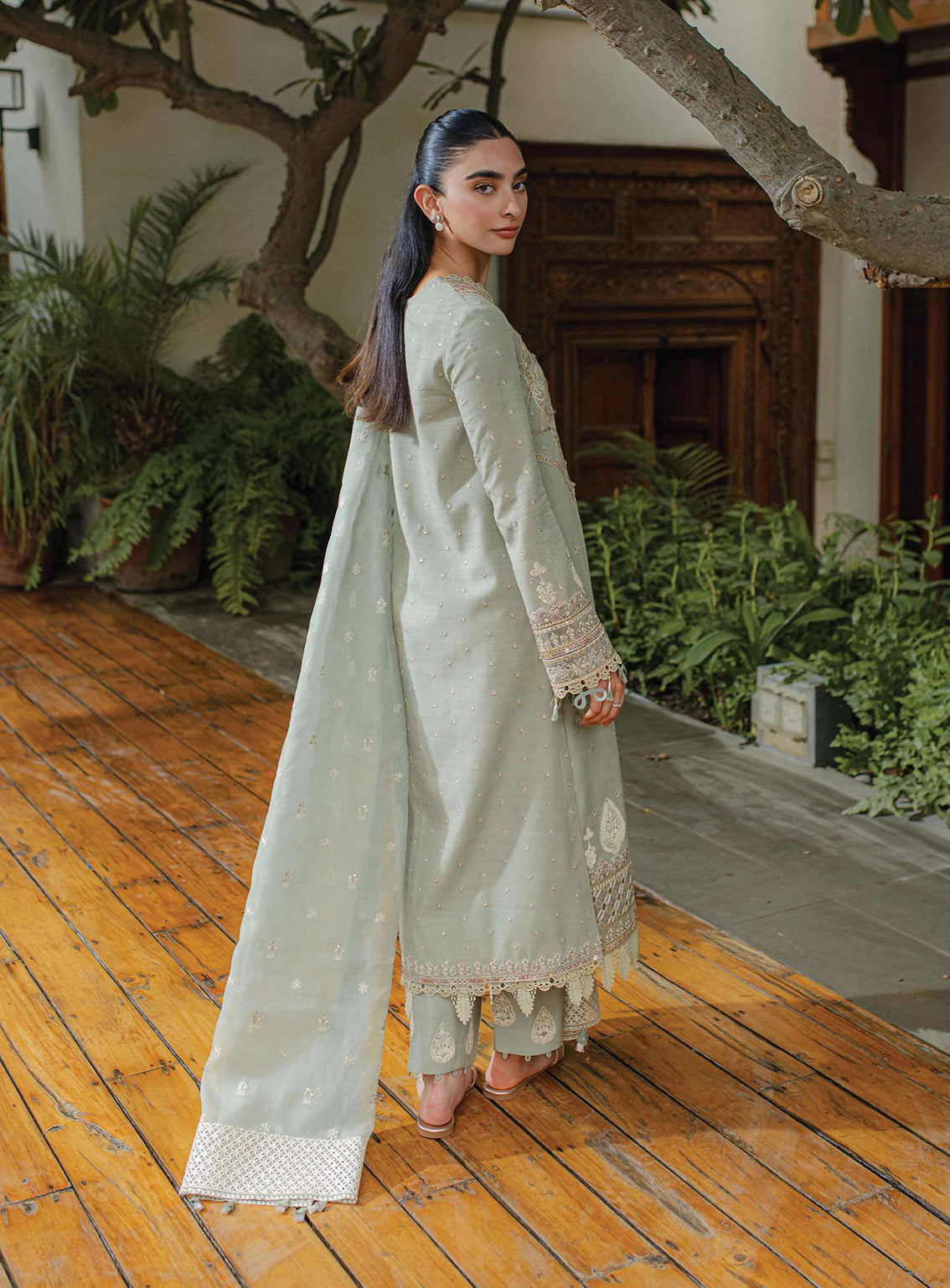 Qline By Qalamkar Embroidered Linen Unstitched 3 Piece Suit - 07 LAVINIA Qline By Qalamkar Embroidered Linen Unstitched 3 Piece Suit - 07 LAVINIA