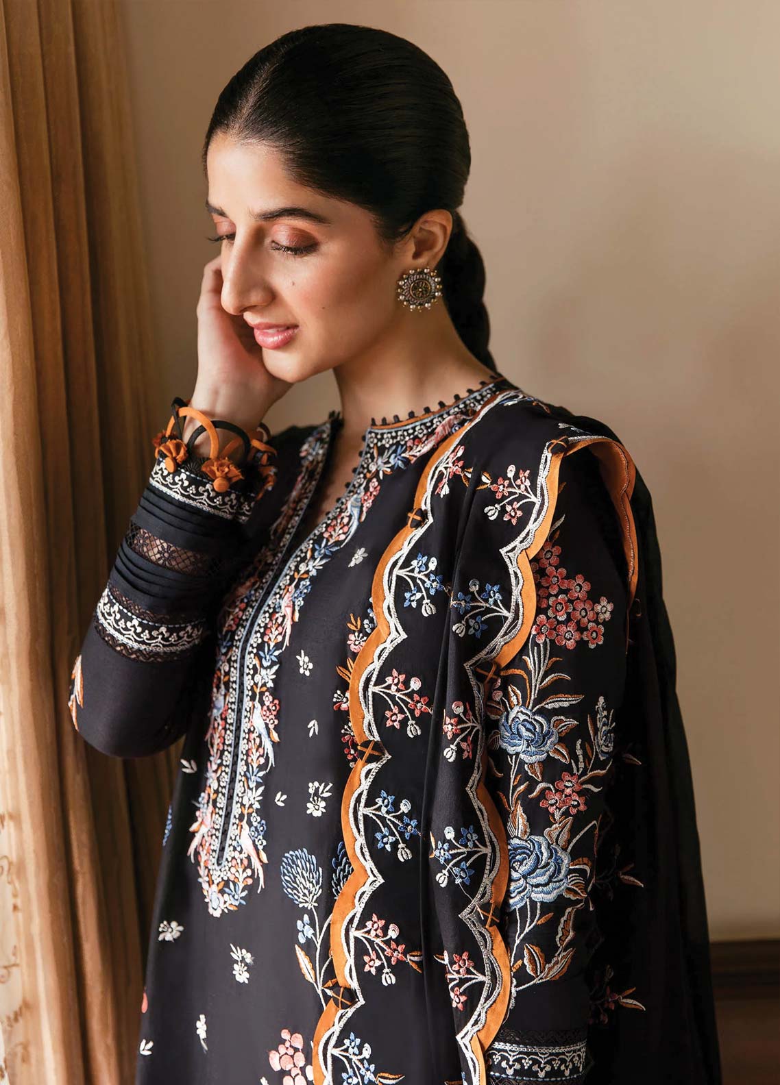 D#07 Zaha By Khadija Shah Festive Emb Lawn Collection 623 D#07 Zaha By Khadija Shah Festive Emb Lawn Collection 623