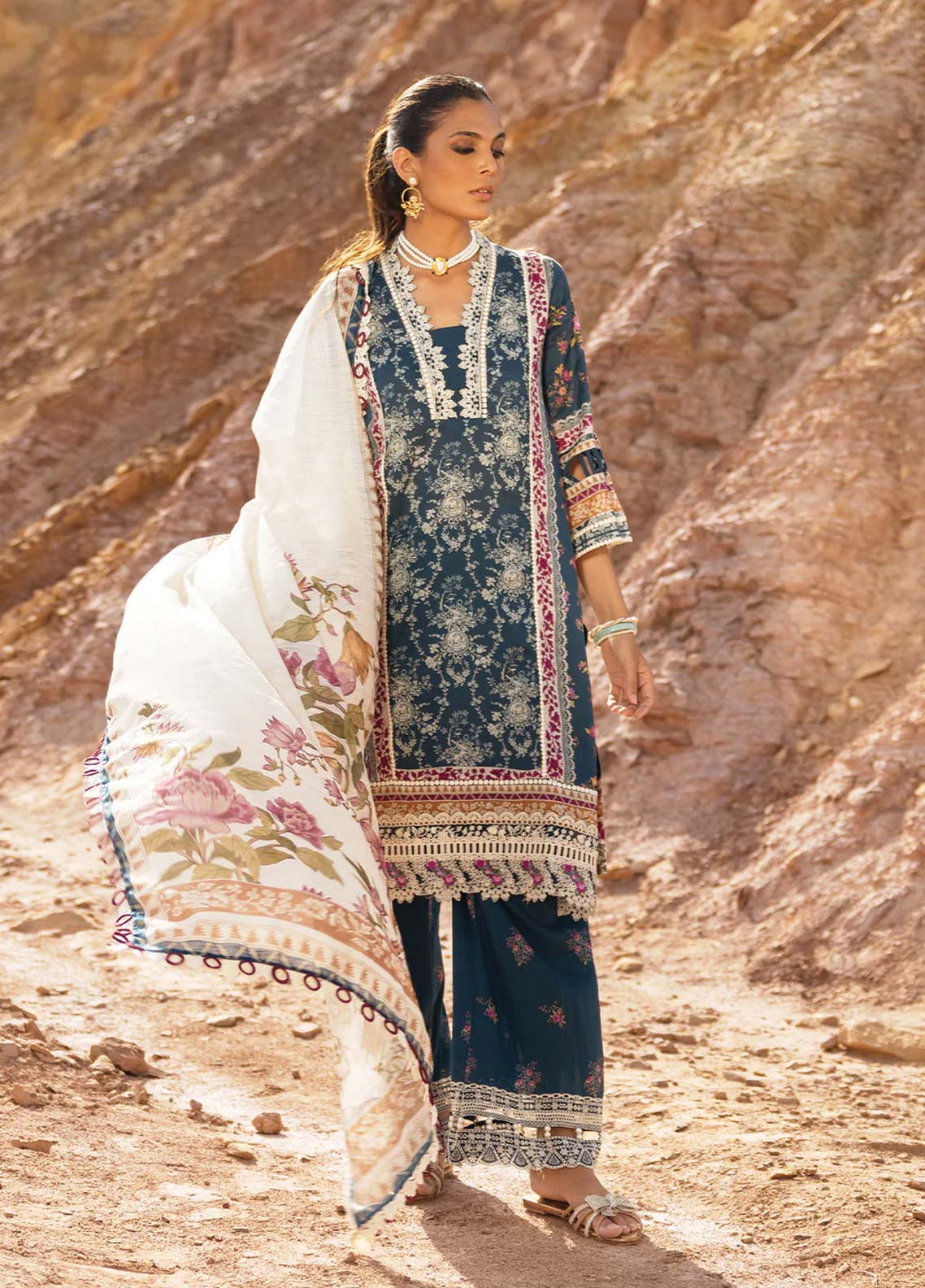 D#7A Elaf Signature Emb Lawn Collection 623 D#7A Elaf Signature Emb Lawn Collection 623