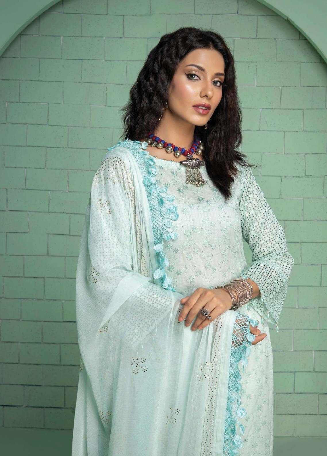 D#04 Schick Juhi Luxury Emb Lawn Collection 623 D#04 Schick Juhi Luxury Emb Lawn Collection 623