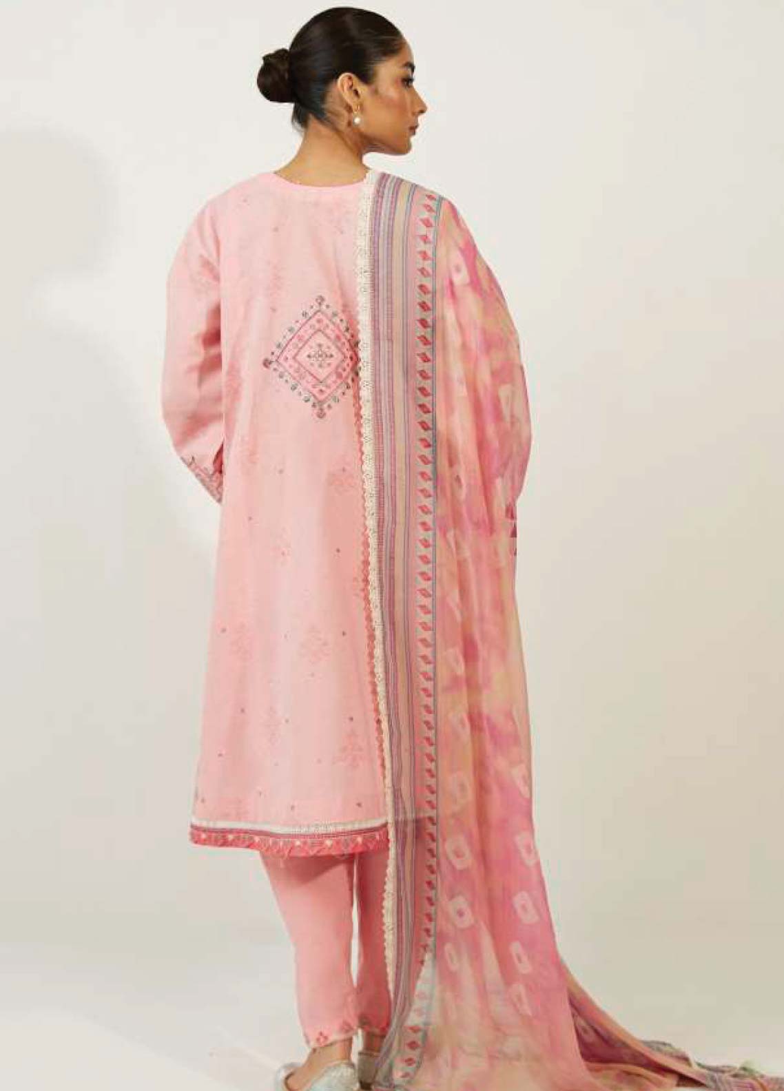 D#8A Zara Shahjahan Coco Emb Lawn Collection 623 D#8A Zara Shahjahan Coco Emb Lawn Collection 623