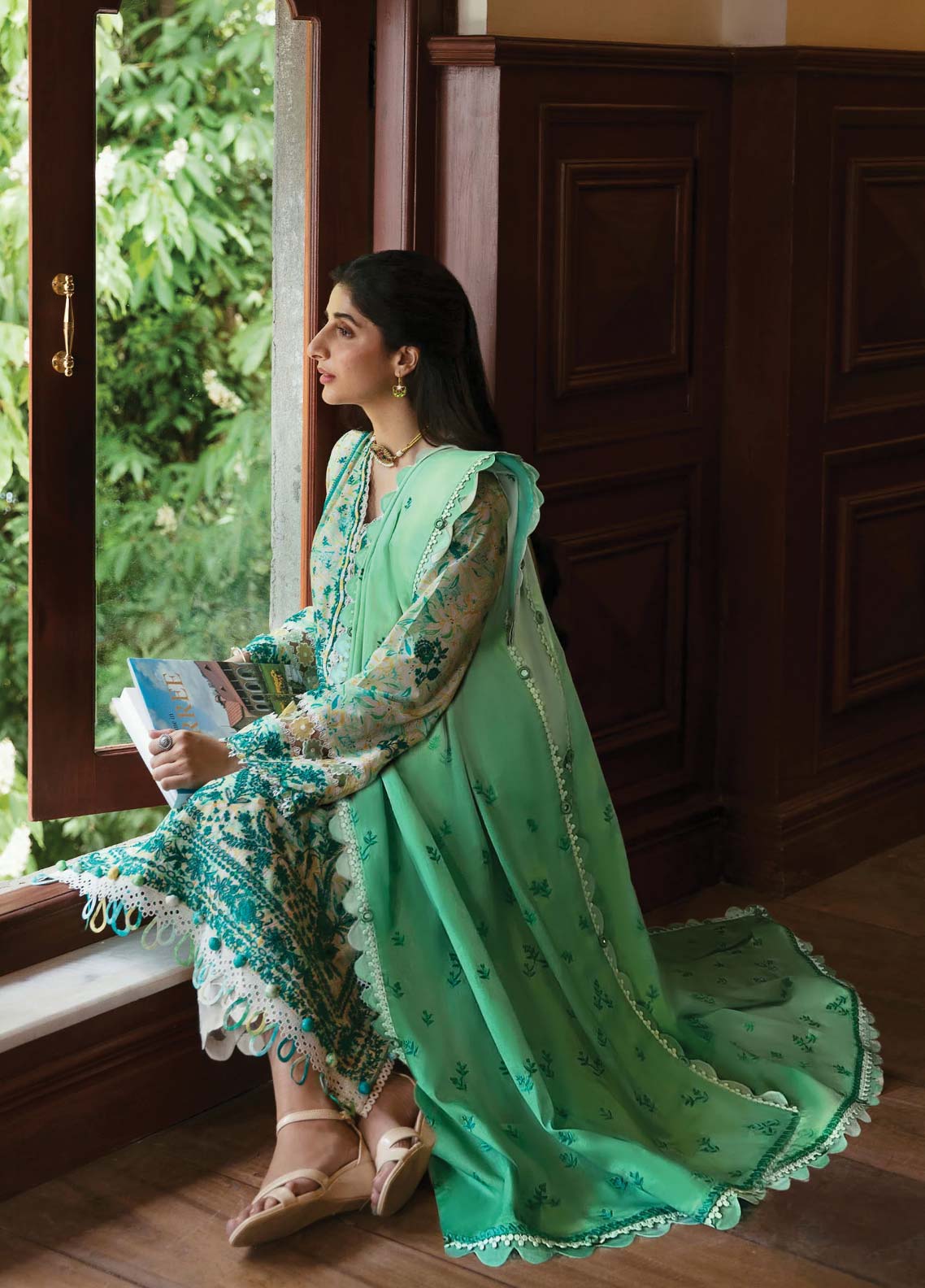 D#09 Zaha By Khadija Shah Festive Emb Lawn Collection 623 D#09 Zaha By Khadija Shah Festive Emb Lawn Collection 623