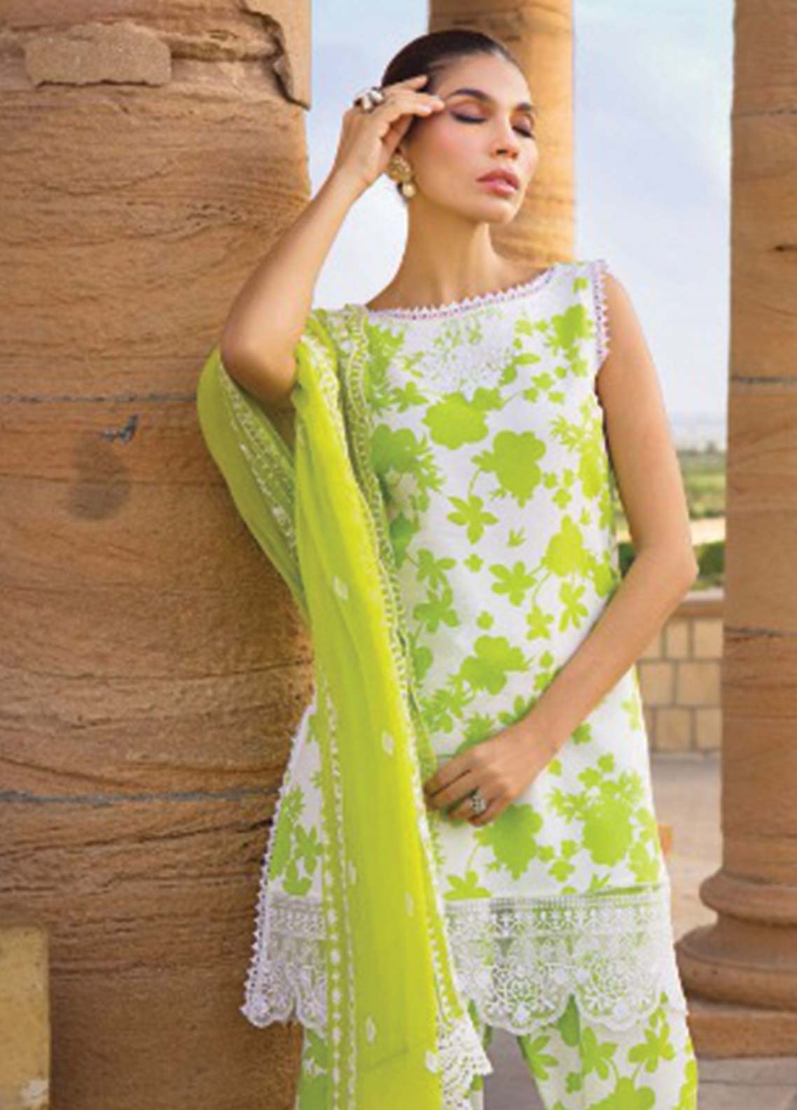 D#8A Zainab Chottani Luxury Emb Lawn Collection 623 D#8A Zainab Chottani Luxury Emb Lawn Collection 623