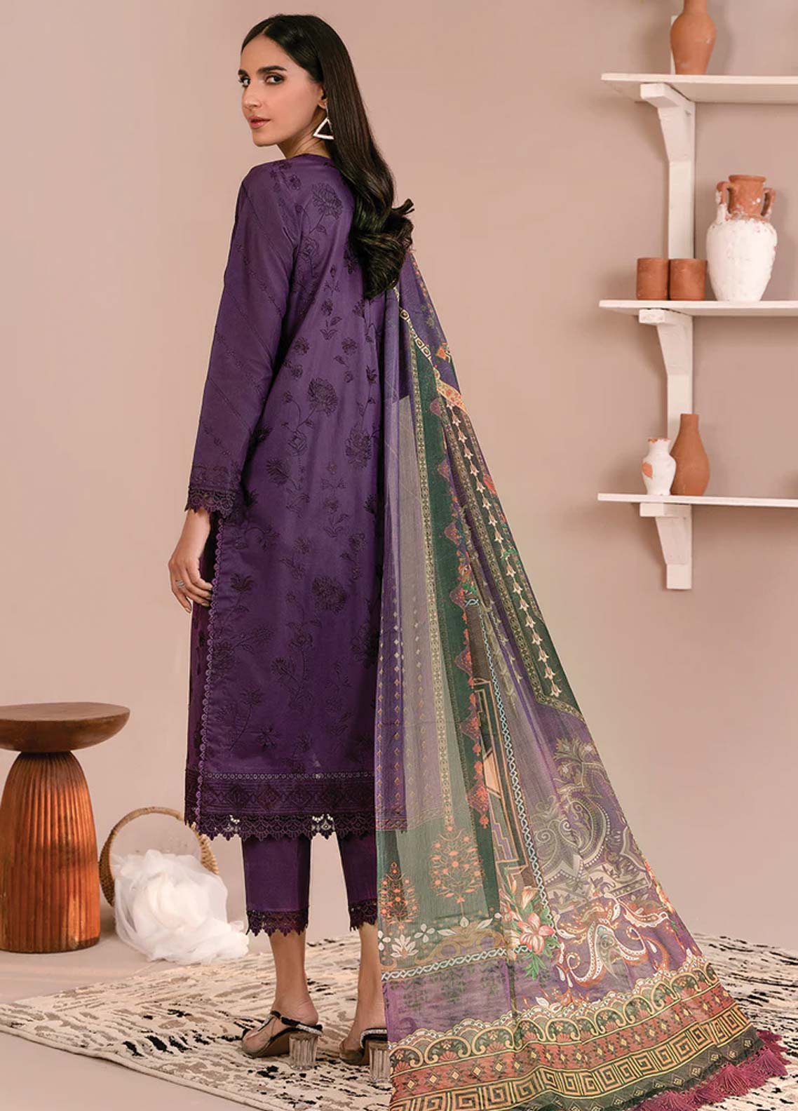 Zarif Embroidered Lawn Unstitched 3 Piece Suit - 08 Zarif Embroidered Lawn Unstitched 3 Piece Suit - 08