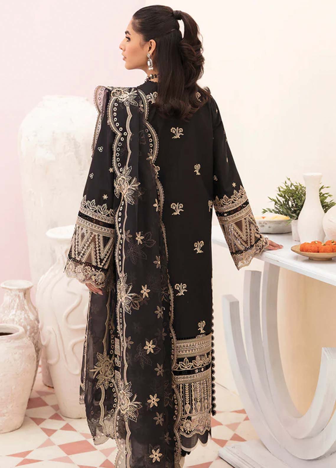 Afrozeh Embroidered Lawn Unstitched 3 Piece Suit - 07 Afrozeh Embroidered Lawn Unstitched 3 Piece Suit - 07