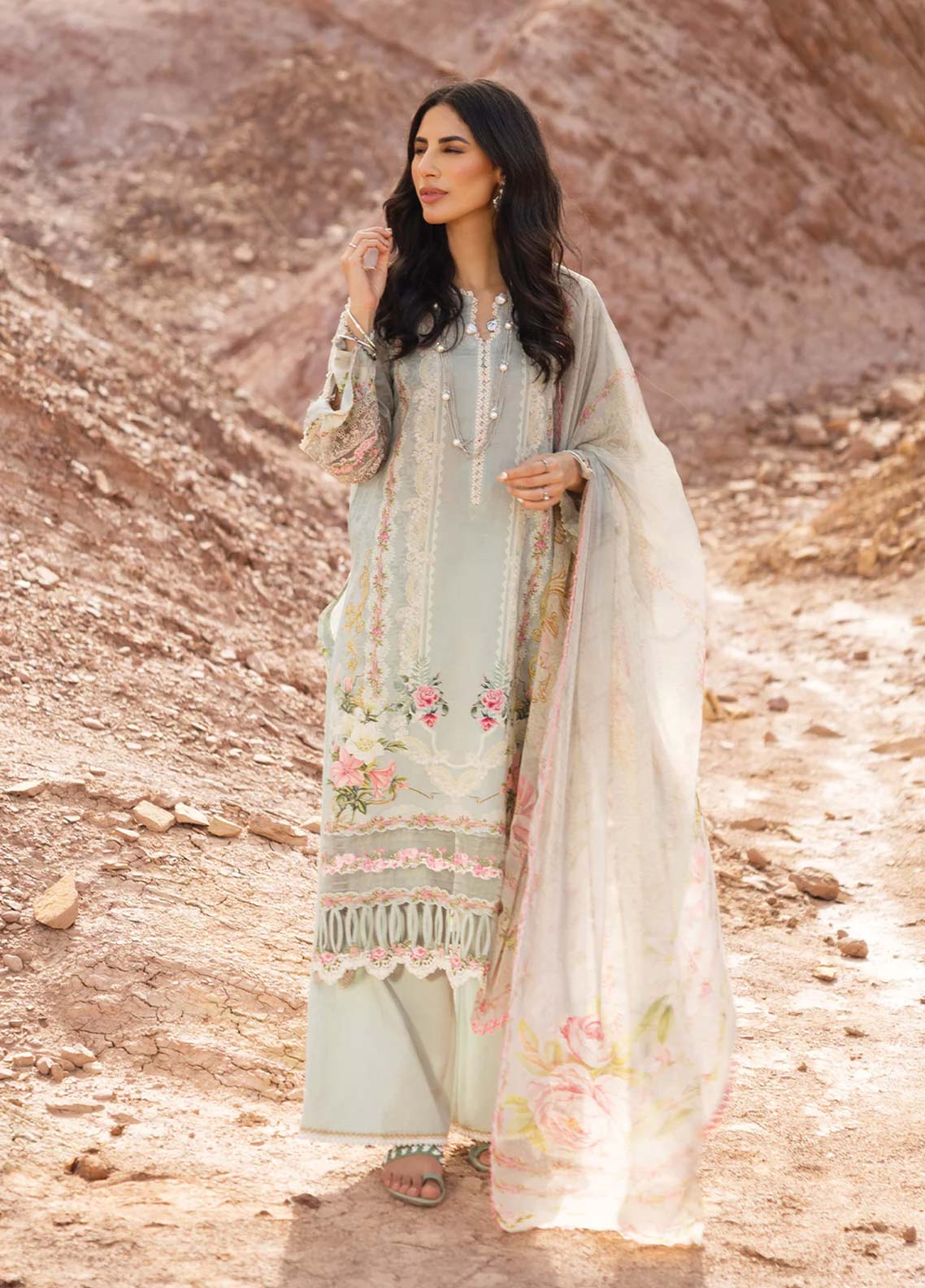 D#3B Elaf Signature Emb Lawn Collection 623 D#3B Elaf Signature Emb Lawn Collection 623