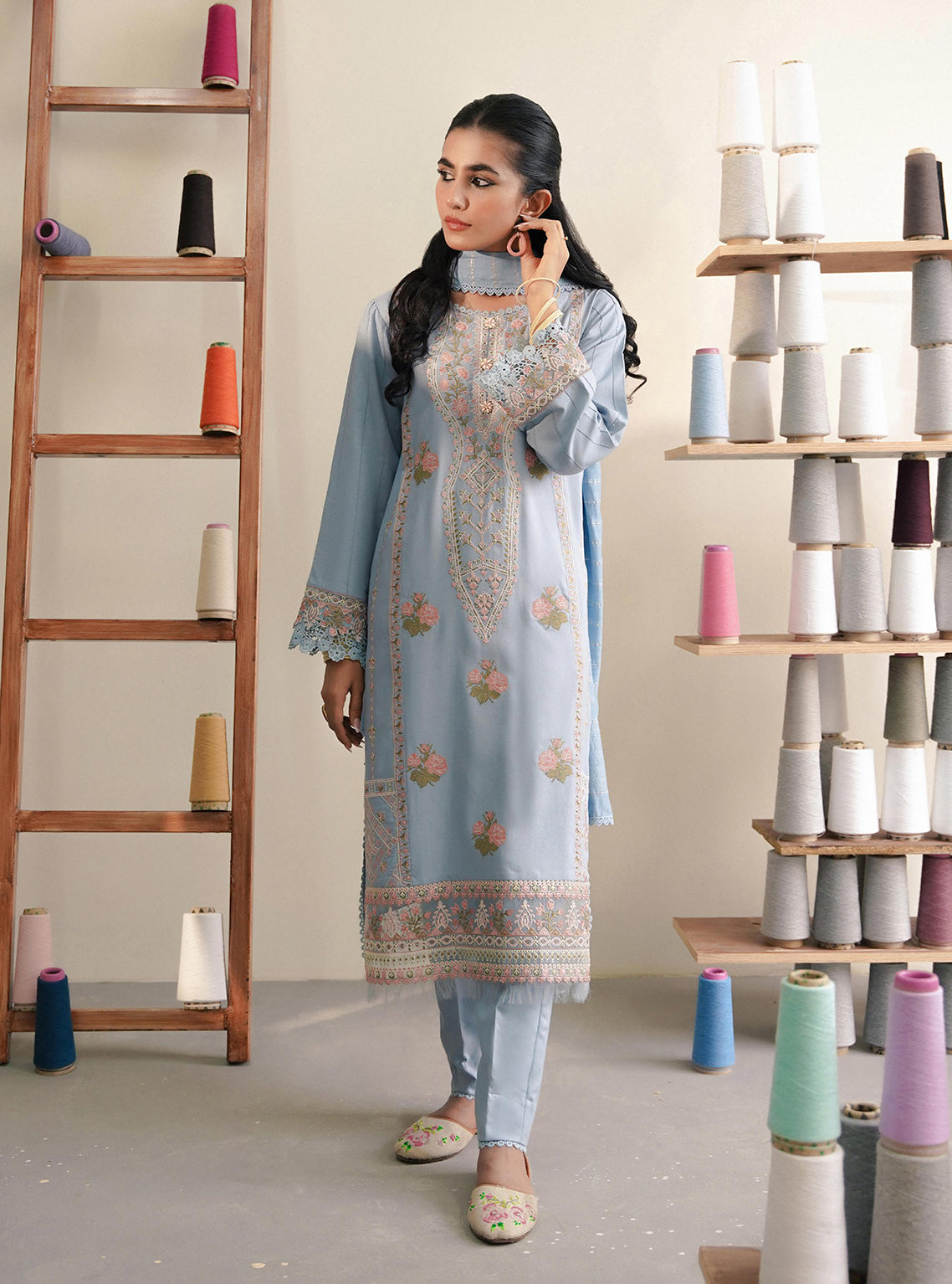 Miraal By Aabyaan Embroidered Linen Unstitched 3 Piece Suit - 08 Miraal By Aabyaan Embroidered Linen Unstitched 3 Piece Suit - 08