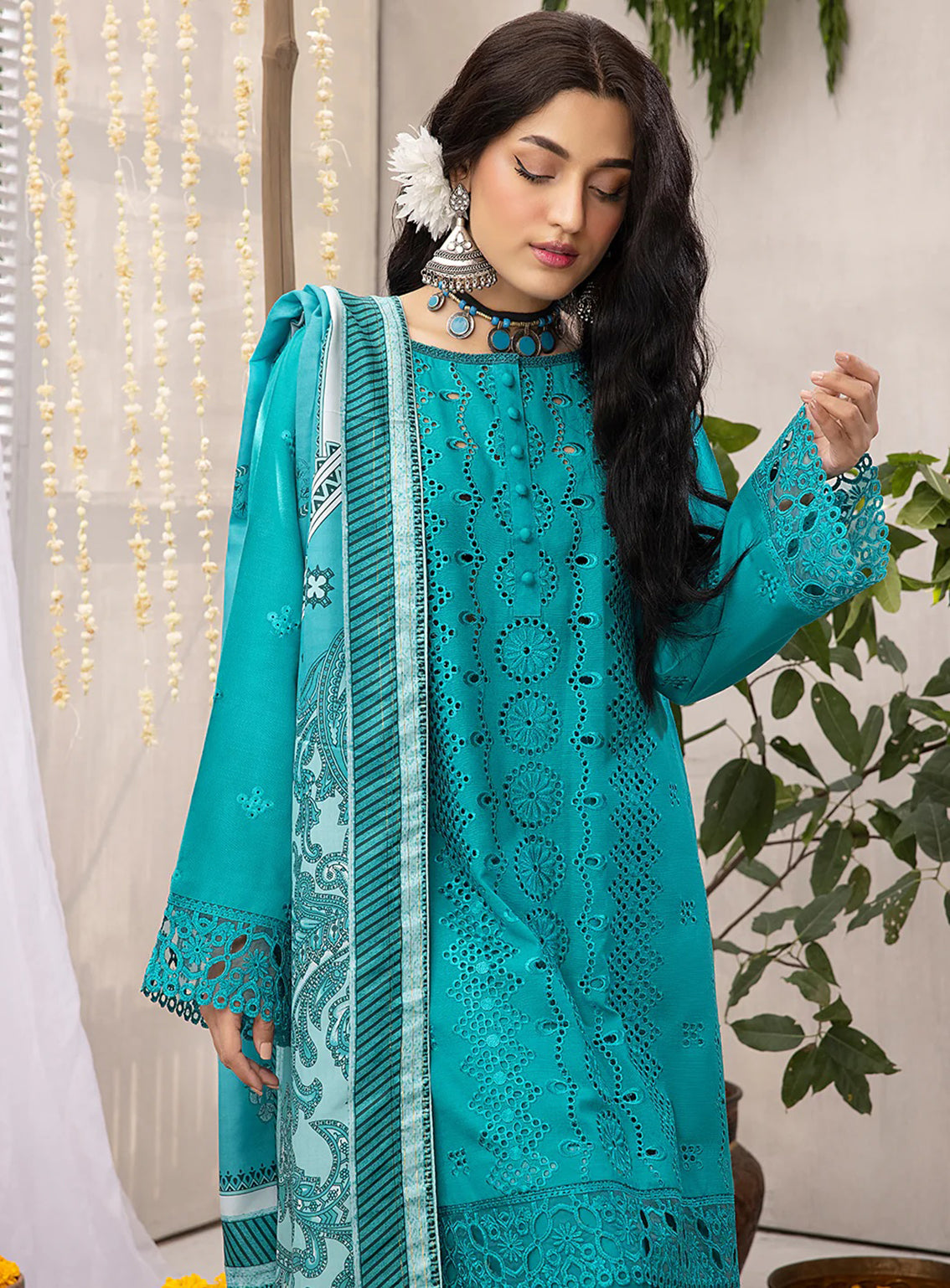 D#02 Mahnur Mehru Linen Winter Collection 923 D#02 Mahnur Mehru Linen Winter Collection 923