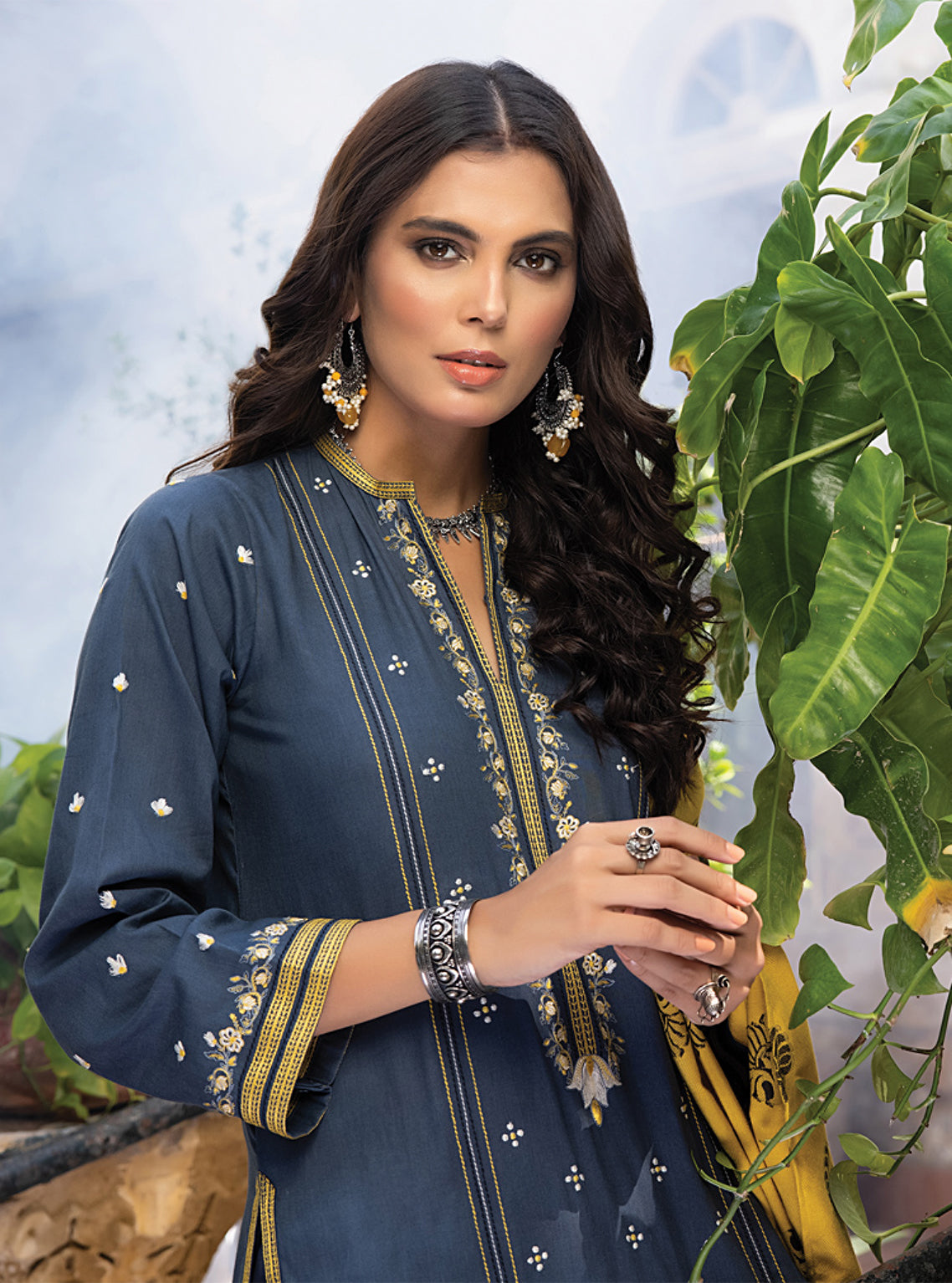 D#039 LSM Lakhany Winter Exclusive Emb Shawl Collection 1122 D#039 LSM Lakhany Winter Exclusive Emb Shawl Collection 1122