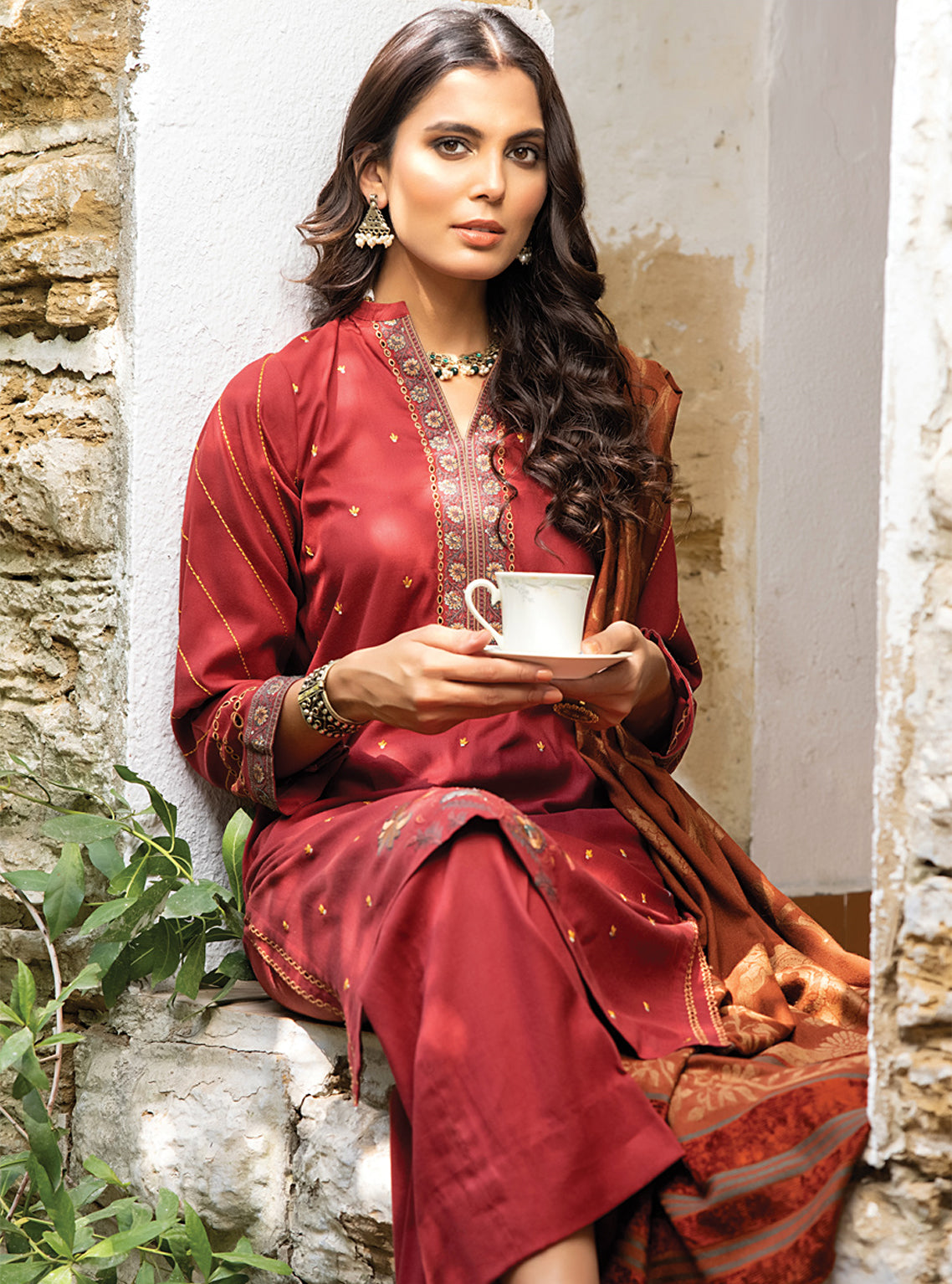 D#0120 LSM Lakhany Winter Exclusive Emb Shawl Collection 1122 D#0120 LSM Lakhany Winter Exclusive Emb Shawl Collection 1122