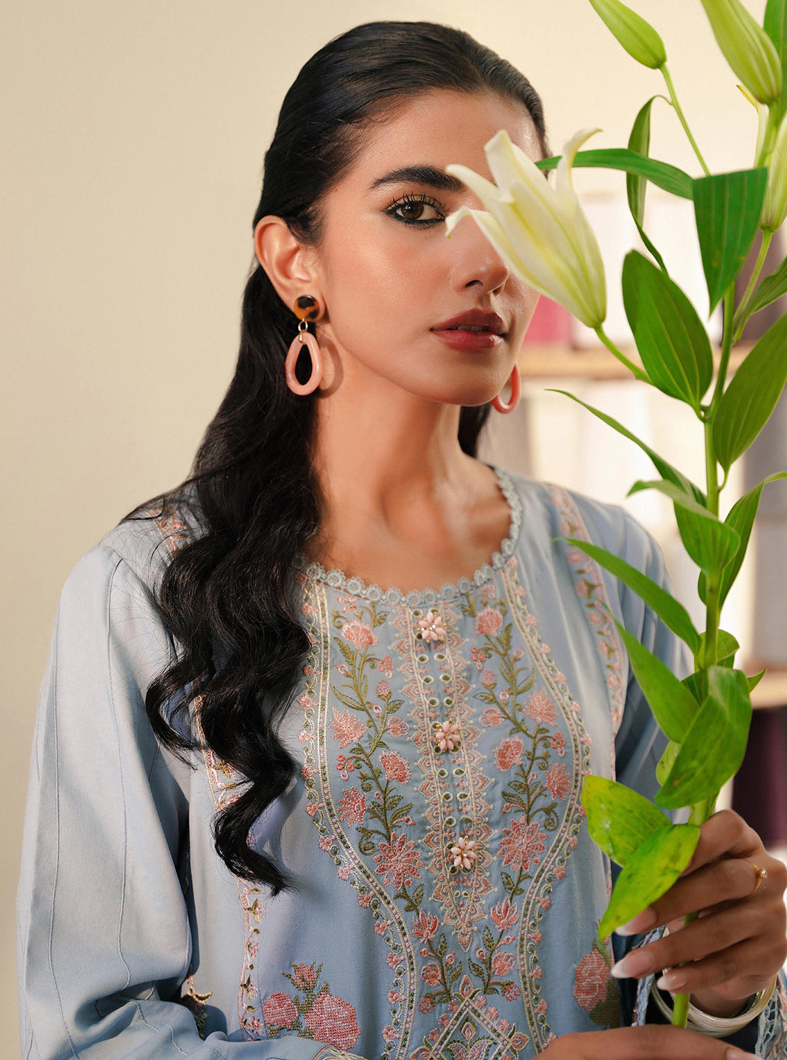 Miraal By Aabyaan Embroidered Linen Unstitched 3 Piece Suit - 08 Miraal By Aabyaan Embroidered Linen Unstitched 3 Piece Suit - 08