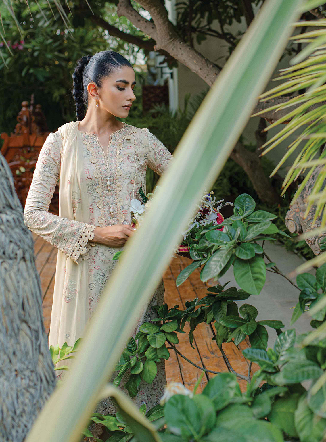 Qline By Qalamkar Embroidered Linen Unstitched 3 Piece Suit - 04 CELESTE Qline By Qalamkar Embroidered Linen Unstitched 3 Piece Suit - 04 CELESTE