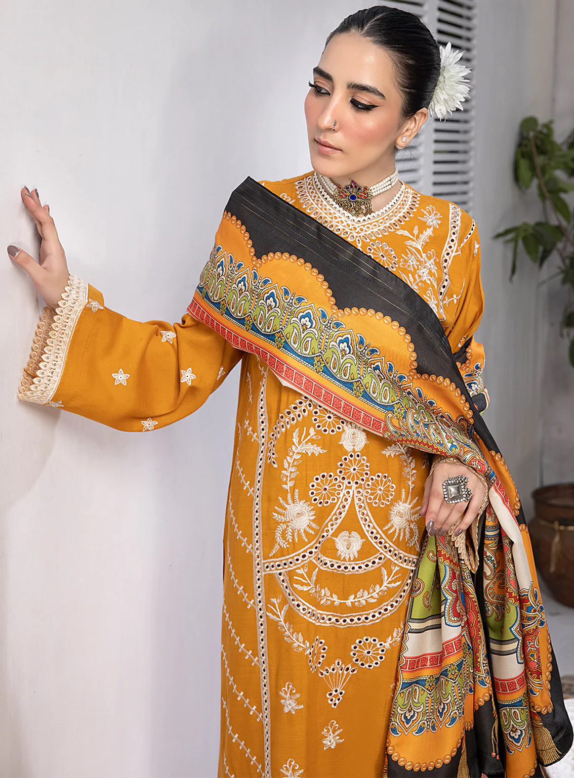 D#11 Mahnur Mehru Linen Winter Collection 923 D#11 Mahnur Mehru Linen Winter Collection 923