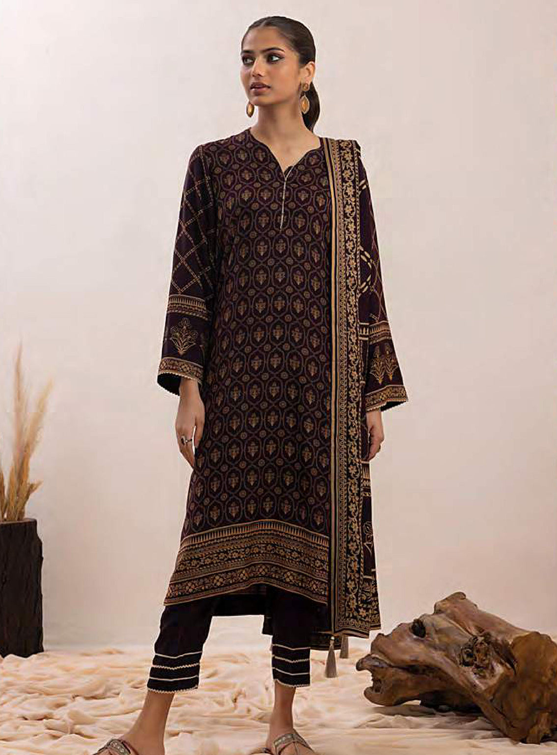 D#12C LSM Lakhany Pashmina Printed Collection 923 D#12C LSM Lakhany Pashmina Printed Collection 923