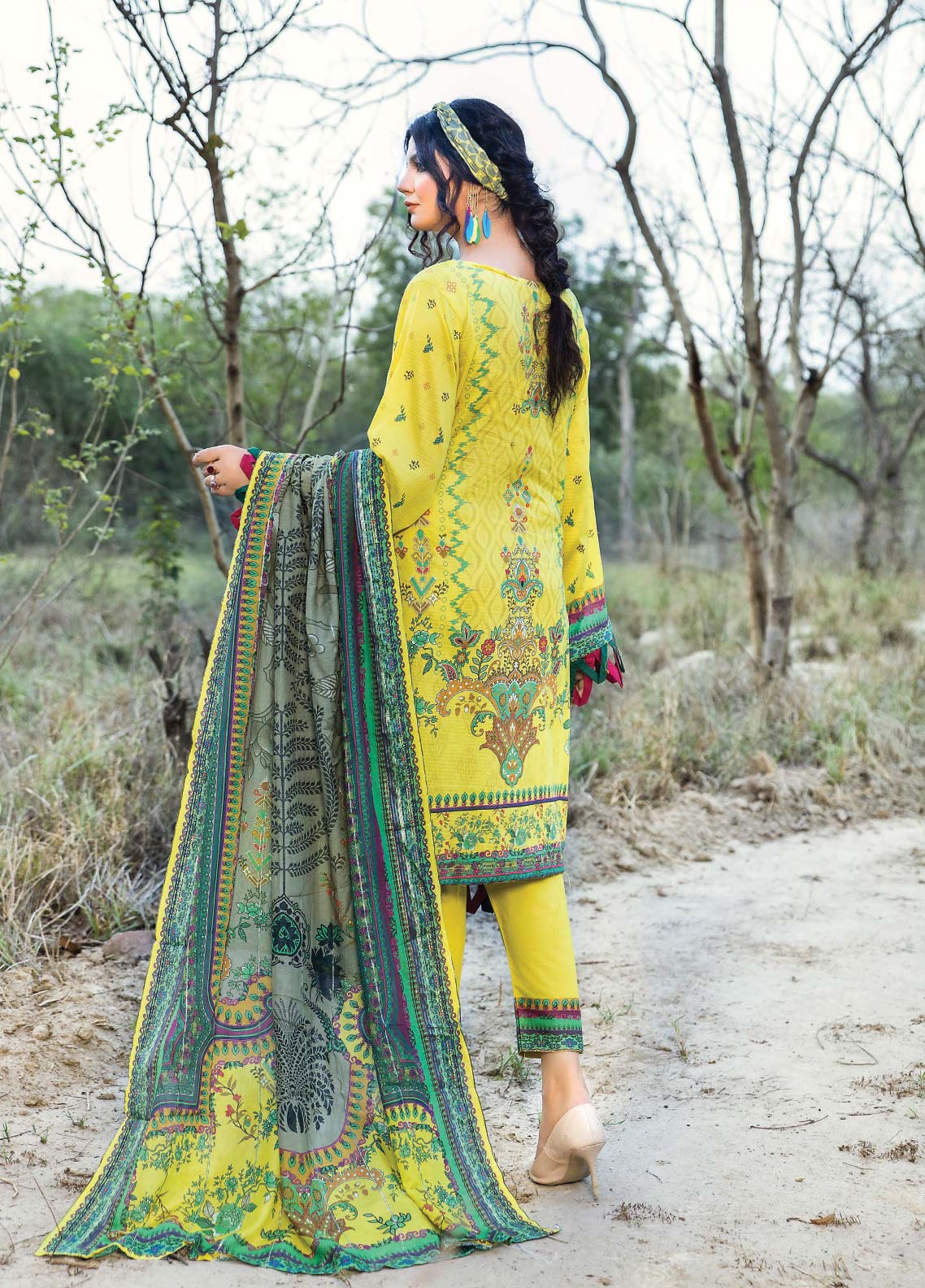D#06 Ain Alif Digital Printed Lawn Collection 623 D#06 Ain Alif Digital Printed Lawn Collection 623
