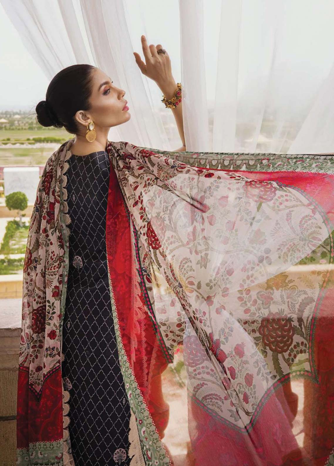 D#9A Zainab Chottani Luxury Emb Lawn Collection 623 D#9A Zainab Chottani Luxury Emb Lawn Collection 623