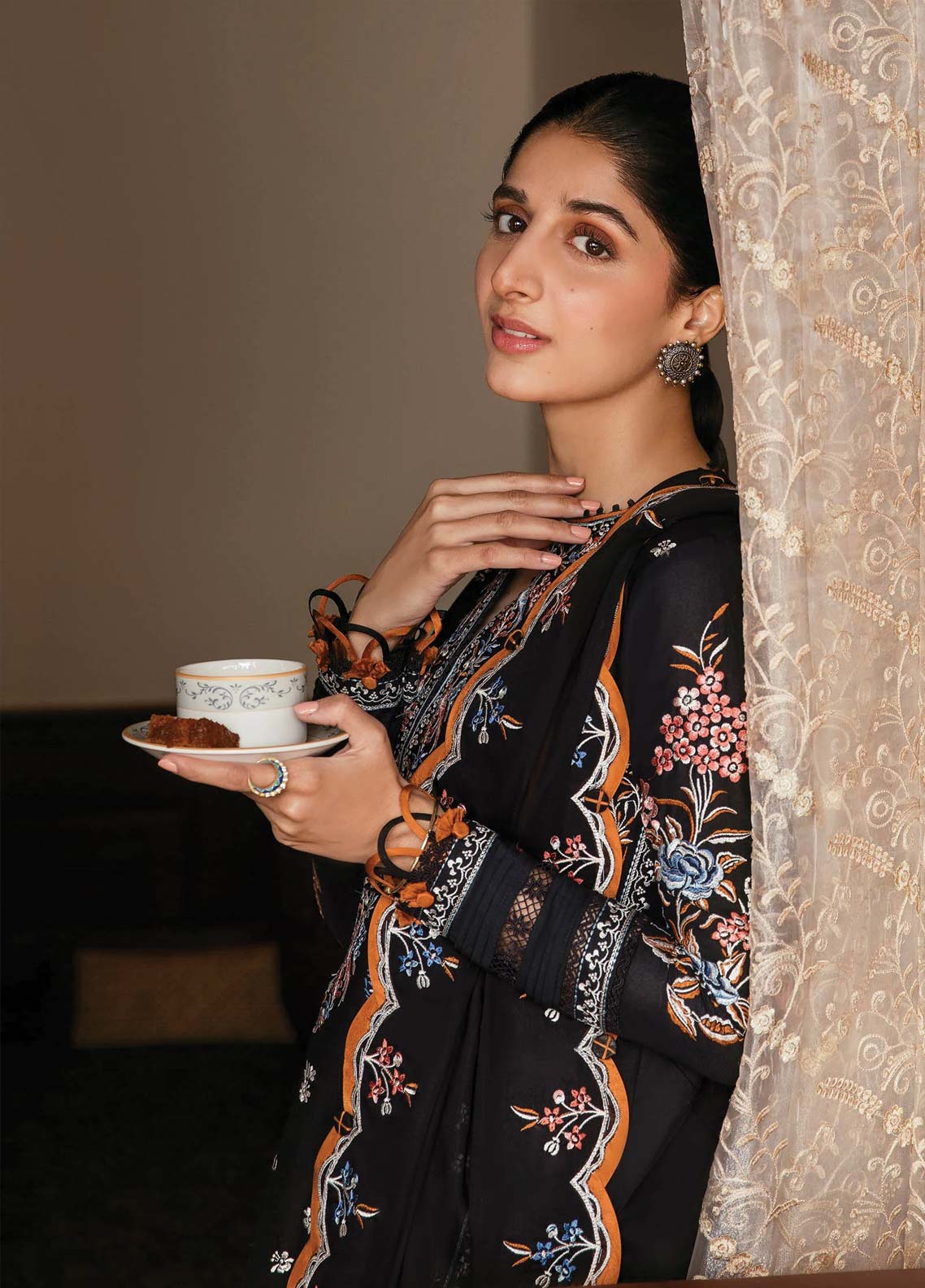 D#07 Zaha By Khadija Shah Festive Emb Lawn Collection 623 D#07 Zaha By Khadija Shah Festive Emb Lawn Collection 623