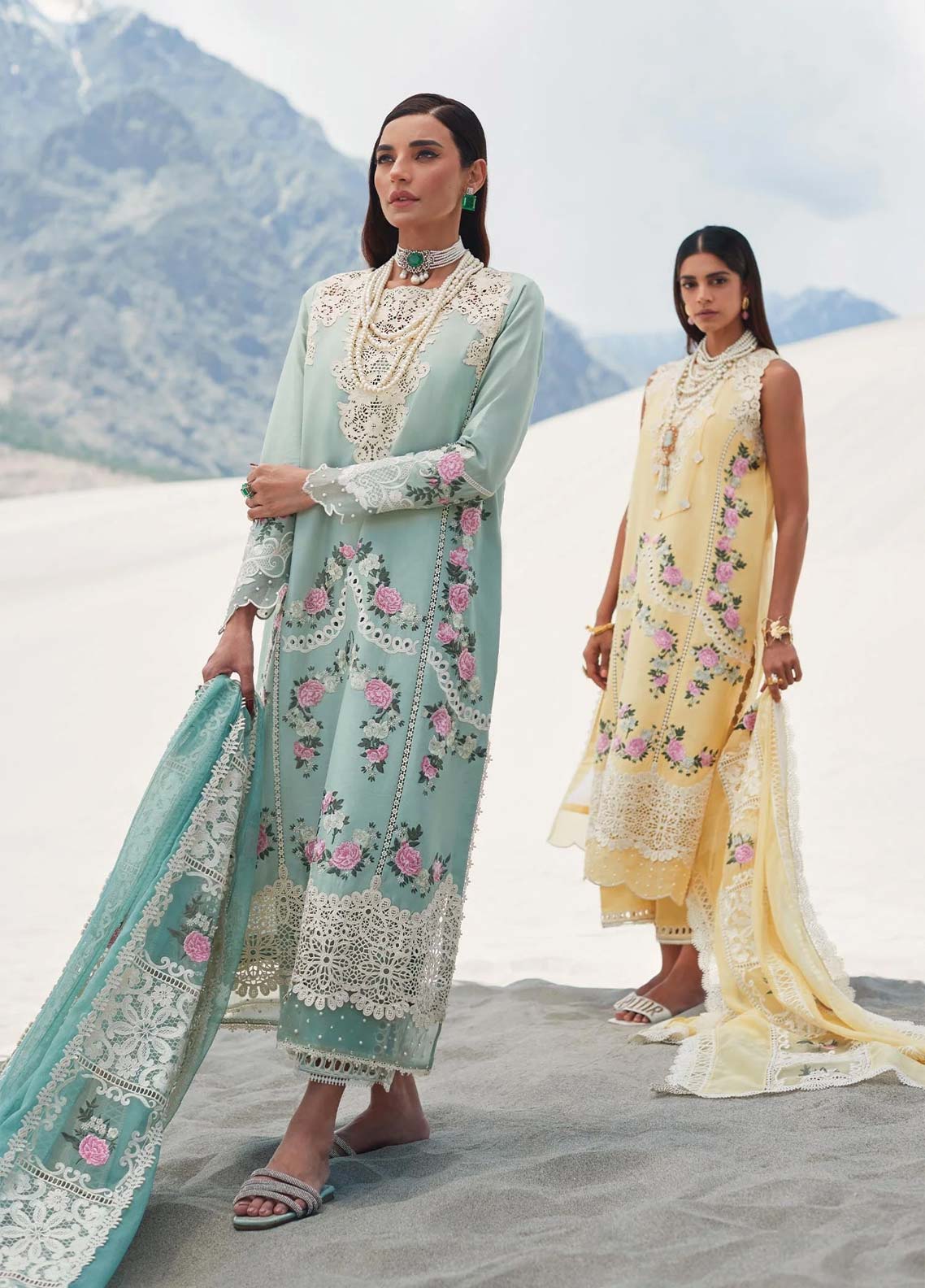 D#3B Crimson Luxury Emb Lawn Collection 623 D#3B Crimson Luxury Emb Lawn Collection 623