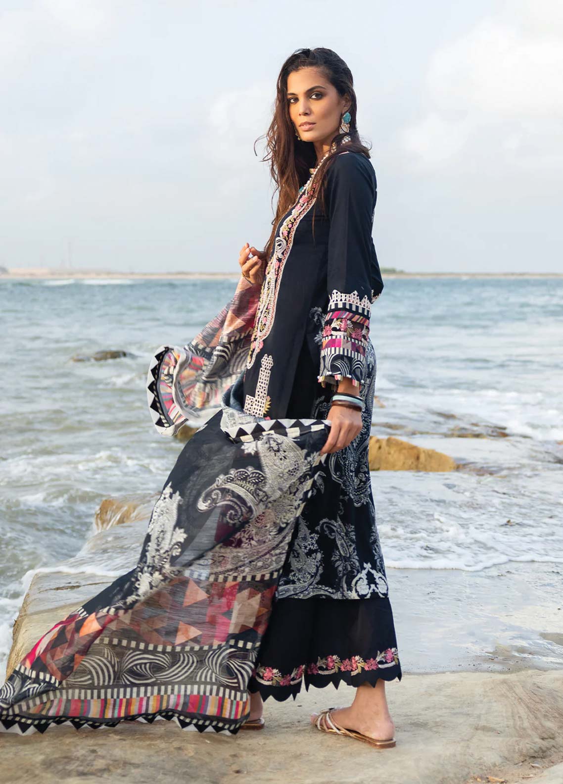 D#8A Elaf Signature Emb Lawn Collection 623 D#8A Elaf Signature Emb Lawn Collection 623