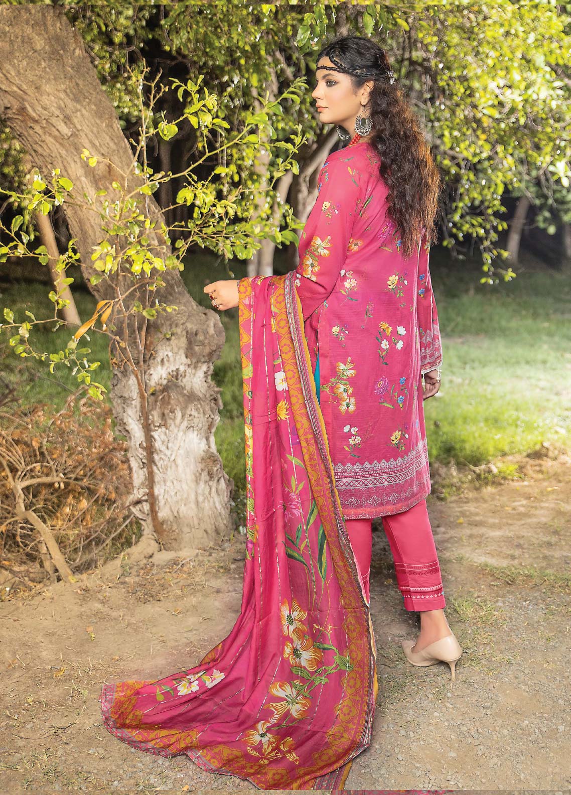 D#09 Ain Alif Digital Printed Lawn Collection 623 D#09 Ain Alif Digital Printed Lawn Collection 623