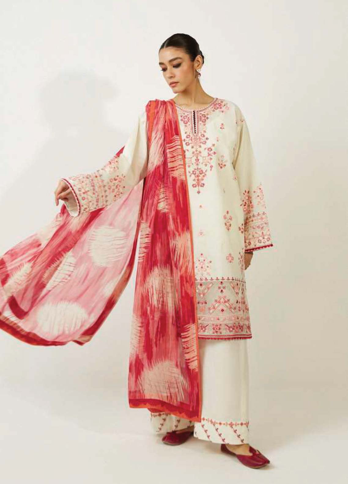 D#7A Zara Shahjahan Coco Emb Lawn Collection 623 D#7A Zara Shahjahan Coco Emb Lawn Collection 623