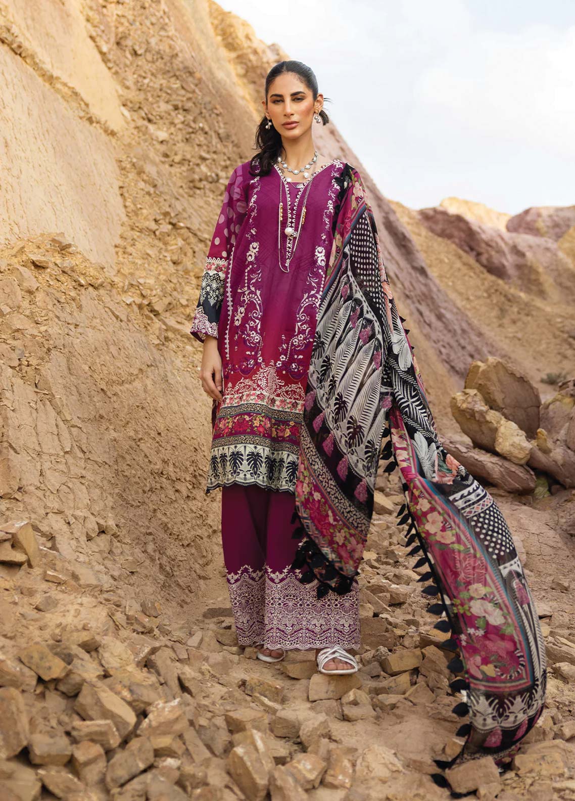 D#5B Elaf Signature Emb Lawn Collection 623 D#5B Elaf Signature Emb Lawn Collection 623