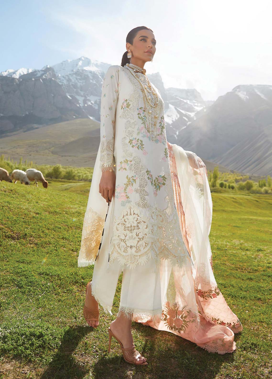 D#1A Crimson Luxury Emb Lawn Collection 623 D#1A Crimson Luxury Emb Lawn Collection 623