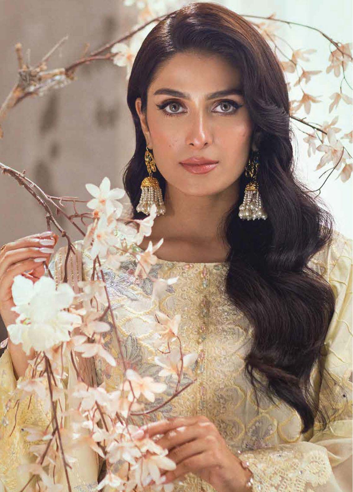 D#03 Mahiymaan By Al Zohaib Luxury Lawn Eid Edition 623 D#03 Mahiymaan By Al Zohaib Luxury Lawn Eid Edition 623