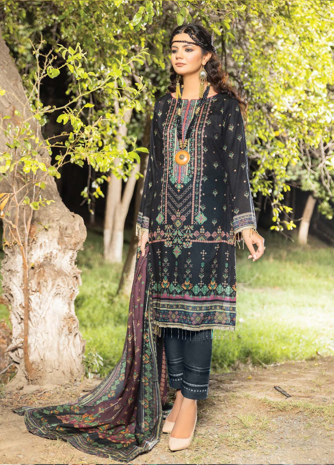 D#05 Ain Alif Digital Printed Lawn Collection 623 D#05 Ain Alif Digital Printed Lawn Collection 623