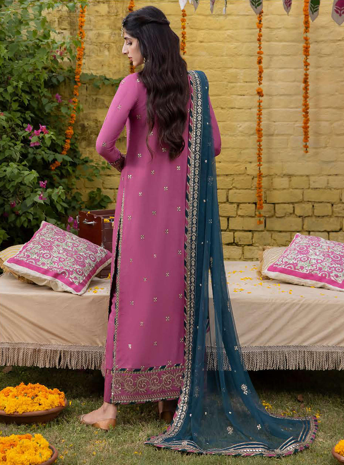 D#19 Asim Jofa Abresham Collection 1023 D#19 Asim Jofa Abresham Collection 1023