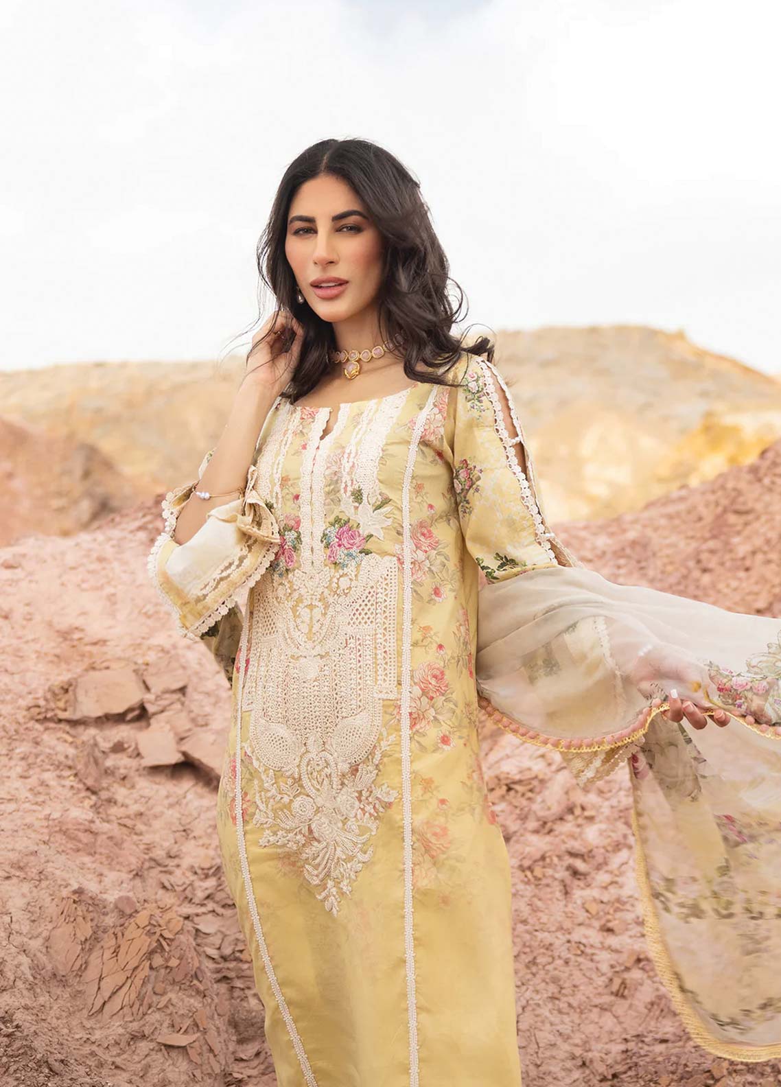 D#2B Elaf Signature Emb Lawn Collection 623 D#2B Elaf Signature Emb Lawn Collection 623