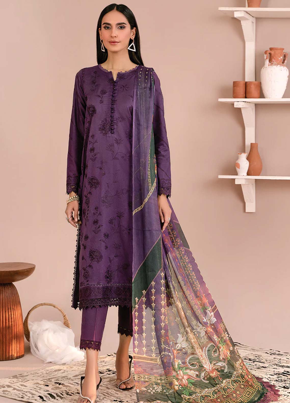 Zarif Embroidered Lawn Unstitched 3 Piece Suit - 08 Zarif Embroidered Lawn Unstitched 3 Piece Suit - 08