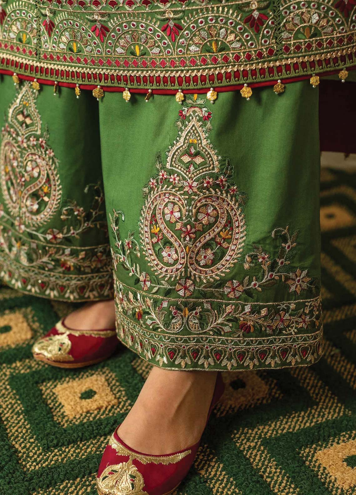 D#09 Zara Shahjahan Emb Lawn Collection 623 V-2 D#09 Zara Shahjahan Emb Lawn Collection 623 V-2