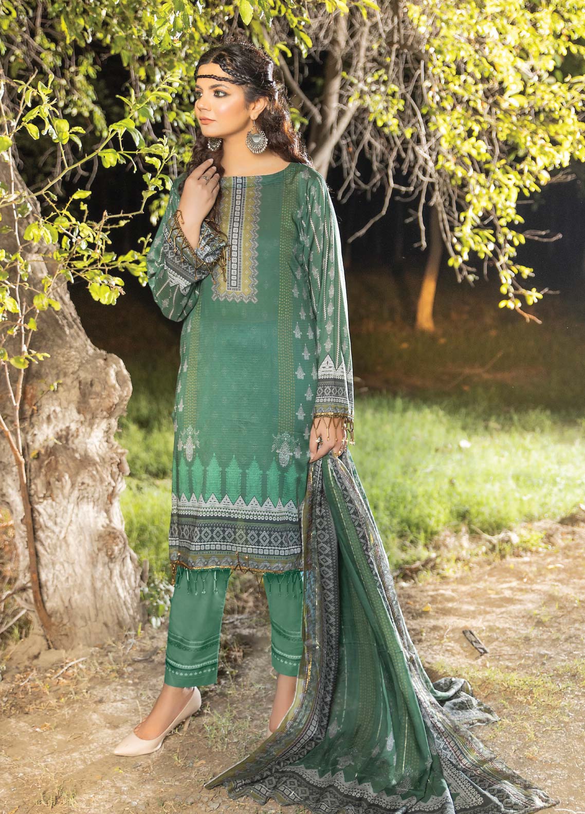 D#10 Ain Alif Digital Printed Lawn Collection 623 D#10 Ain Alif Digital Printed Lawn Collection 623