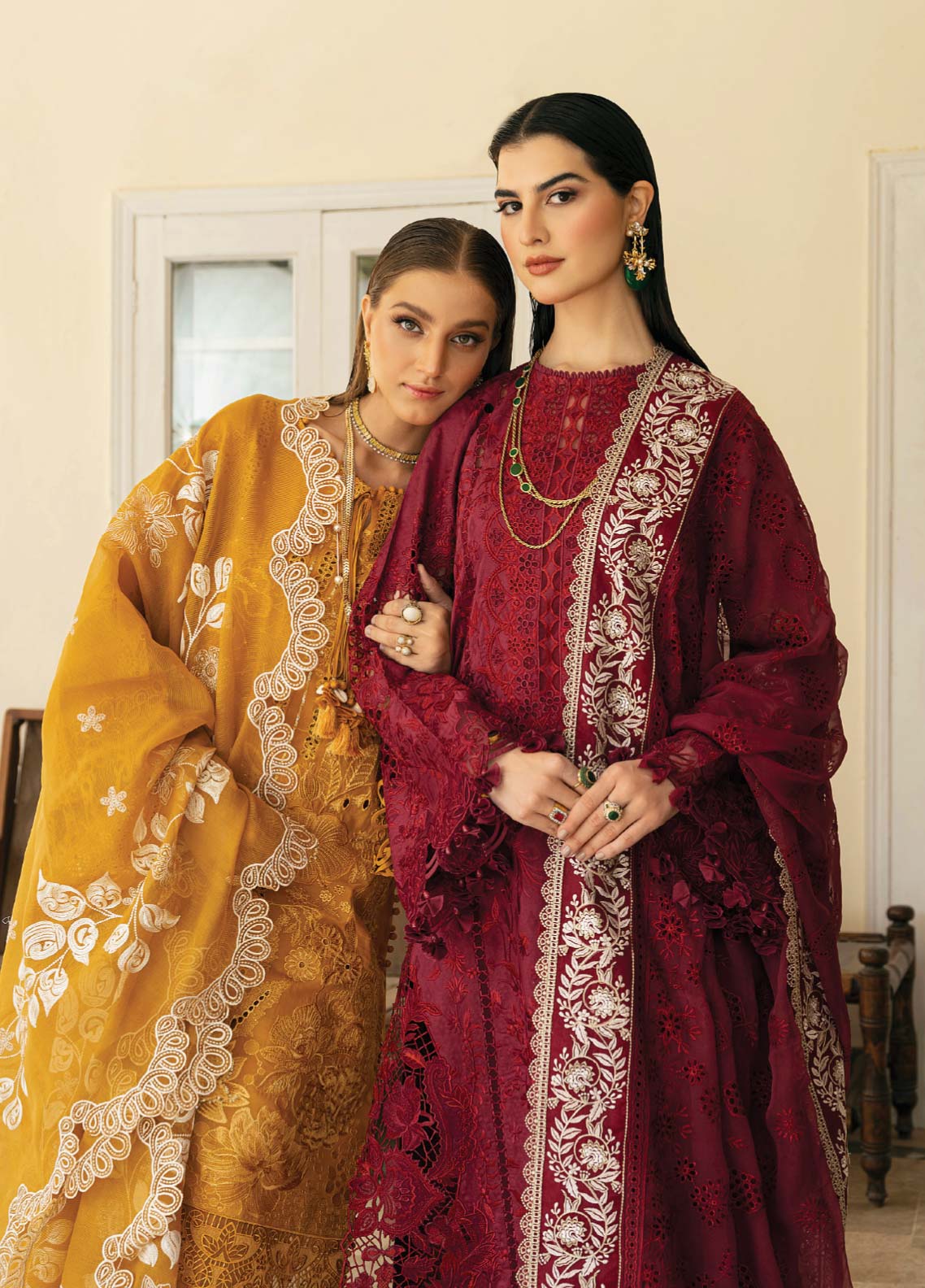 D#05 Baroque Swiss Lawn Emb Collection 623 D#05 Baroque Swiss Lawn Emb Collection 623