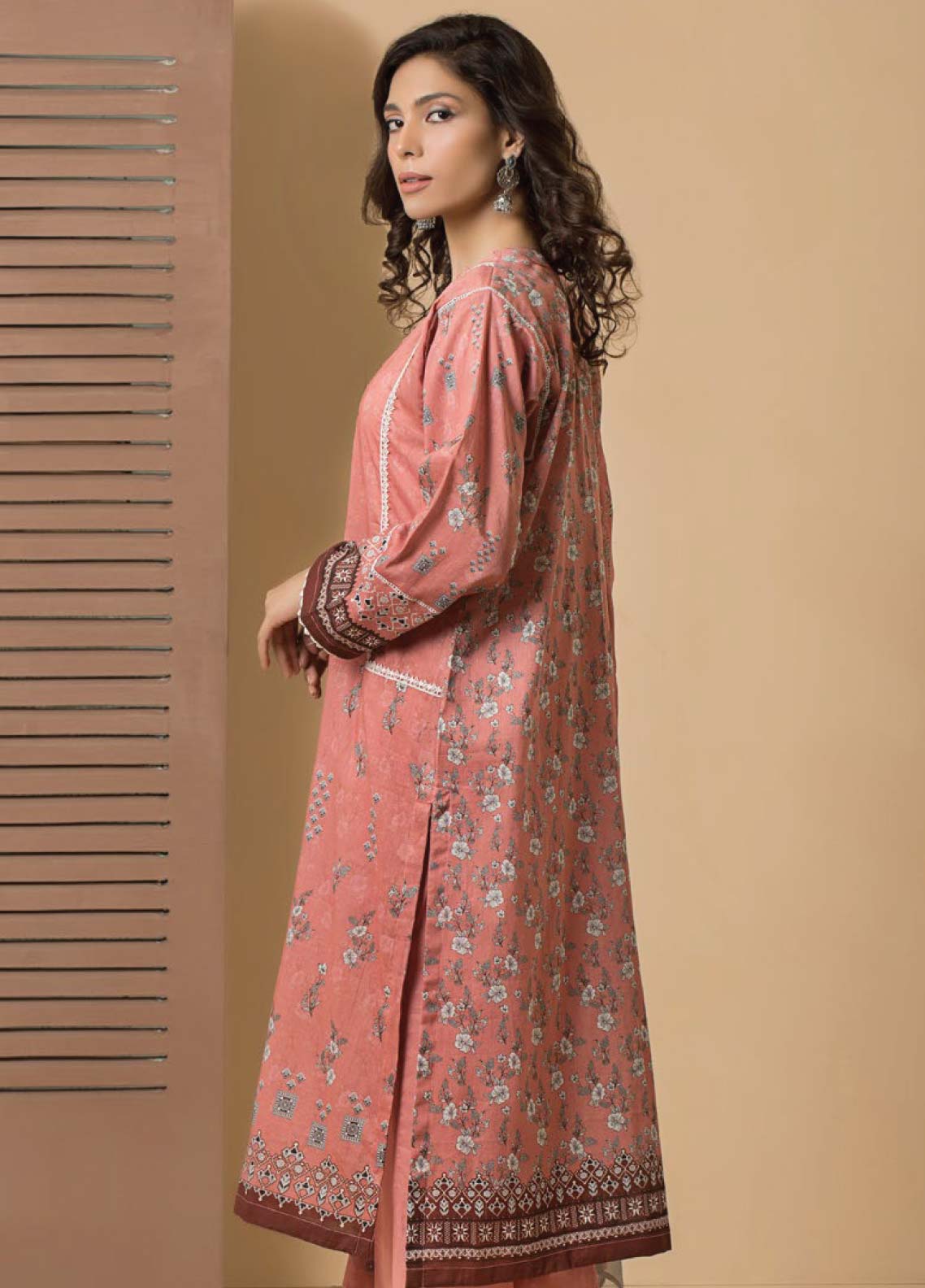 D#7750 Rashid Sevda Emb Lawn Collection 623 D#7750 Rashid Sevda Emb Lawn Collection 623