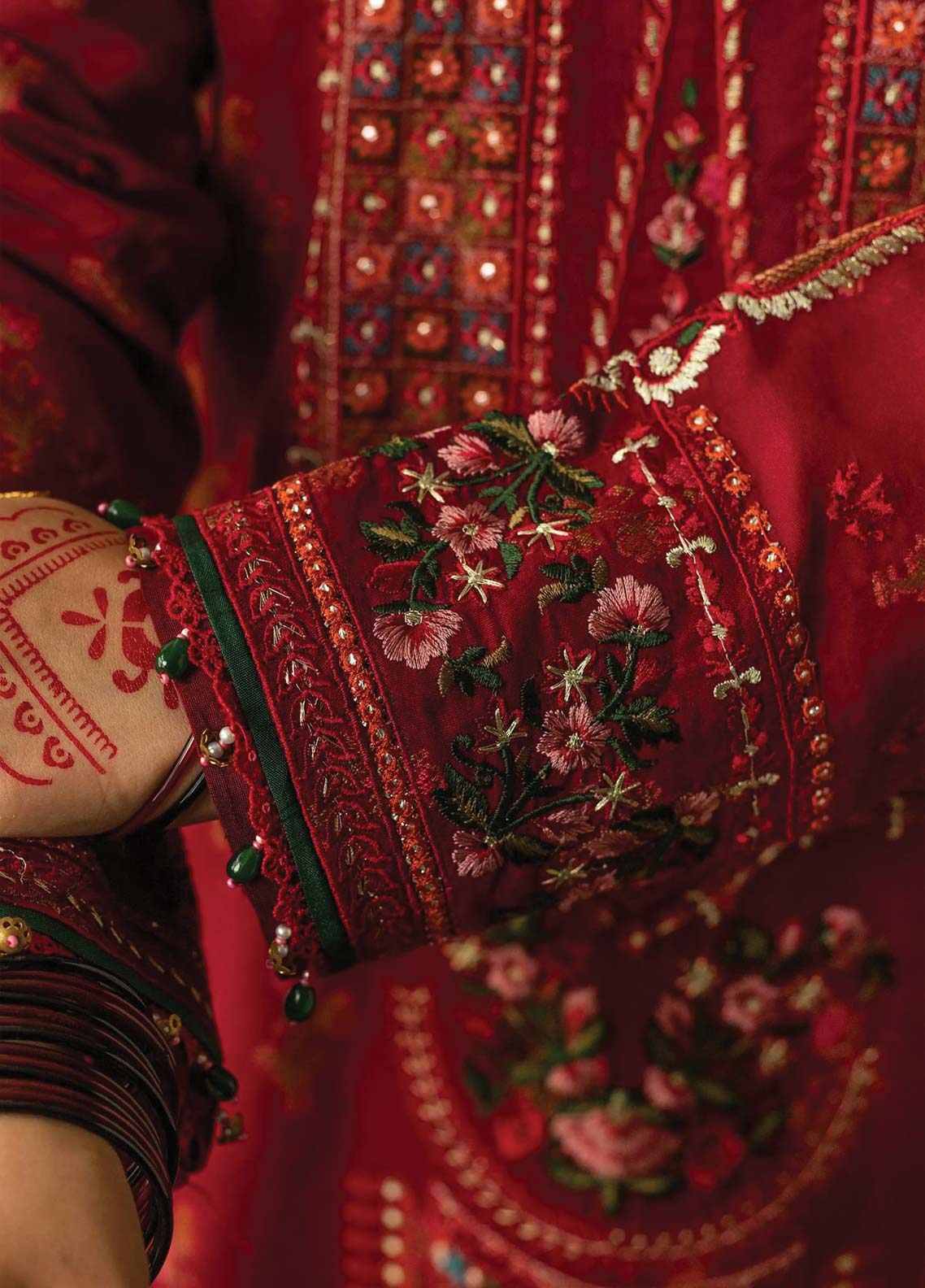 D#06 Zara Shahjahan Emb Lawn Collection 623 V-2 D#06 Zara Shahjahan Emb Lawn Collection 623 V-2