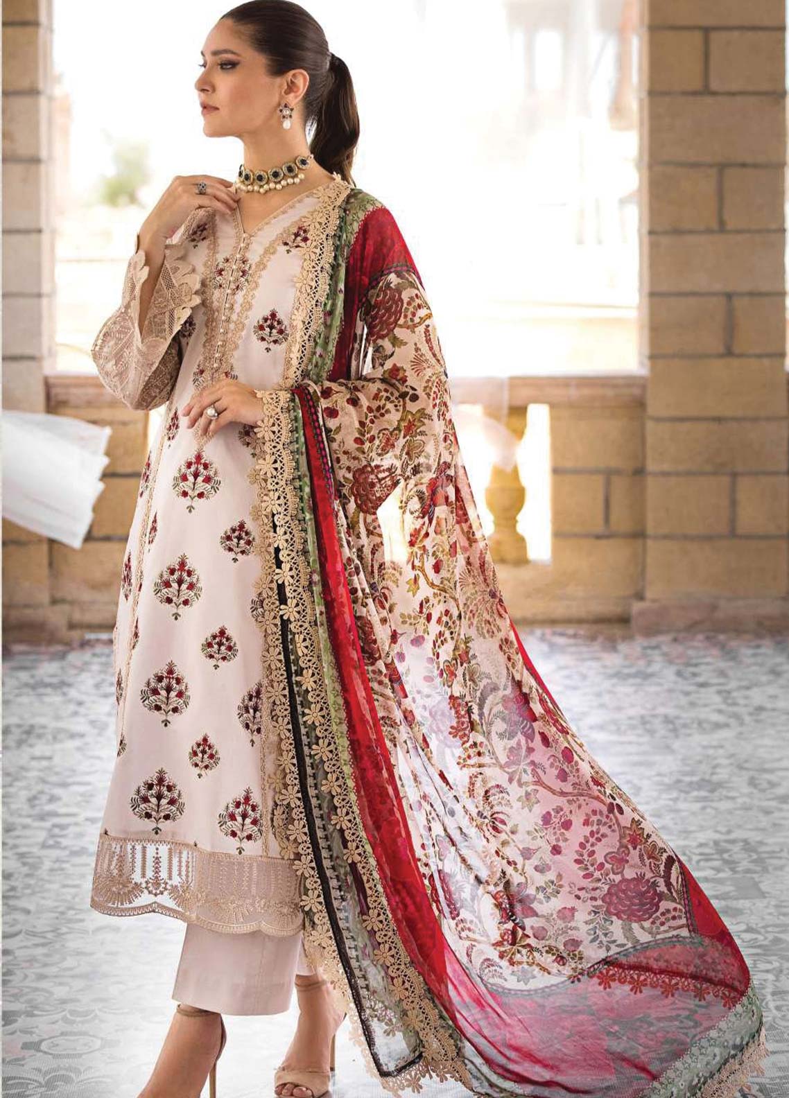 D#9B Zainab Chottani Luxury Emb Lawn Collection 623 D#9B Zainab Chottani Luxury Emb Lawn Collection 623
