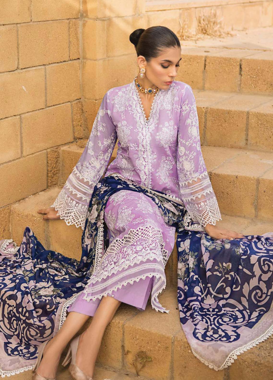 D#1B Zainab Chottani Luxury Emb Lawn Collection 623 D#1B Zainab Chottani Luxury Emb Lawn Collection 623